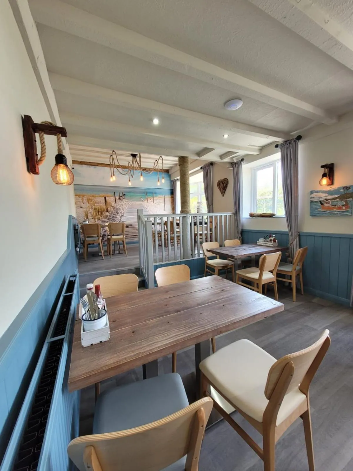 Restaurant/places to eat in South Sands Hotel