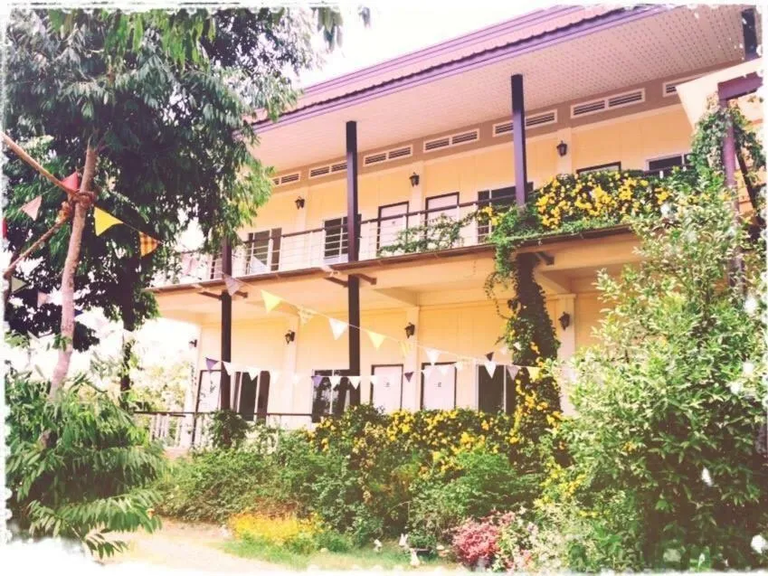 Facade/entrance in Thorfun Guesthouse in the Garden