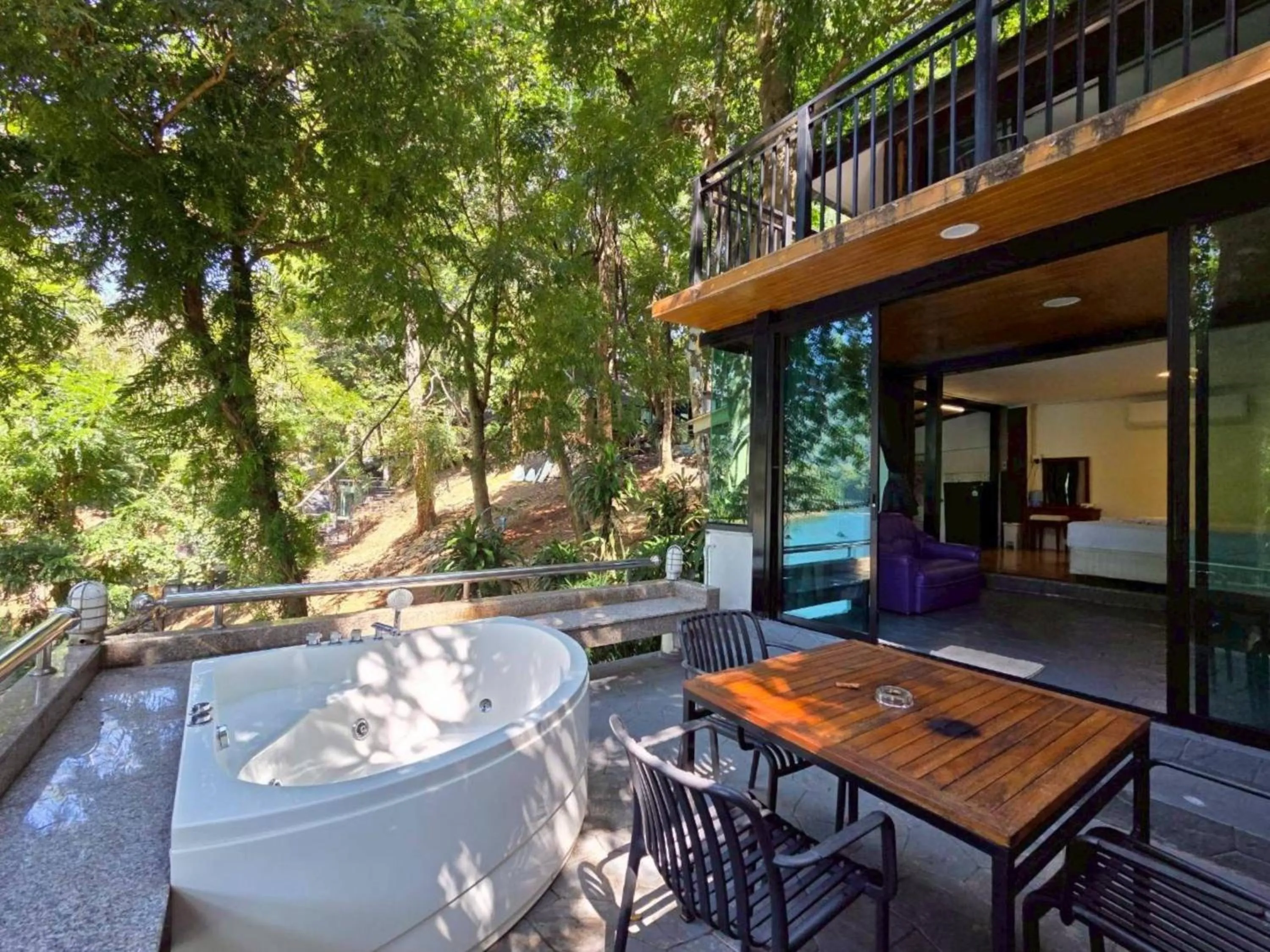 Property building in Puprai Tarnnarm Resort