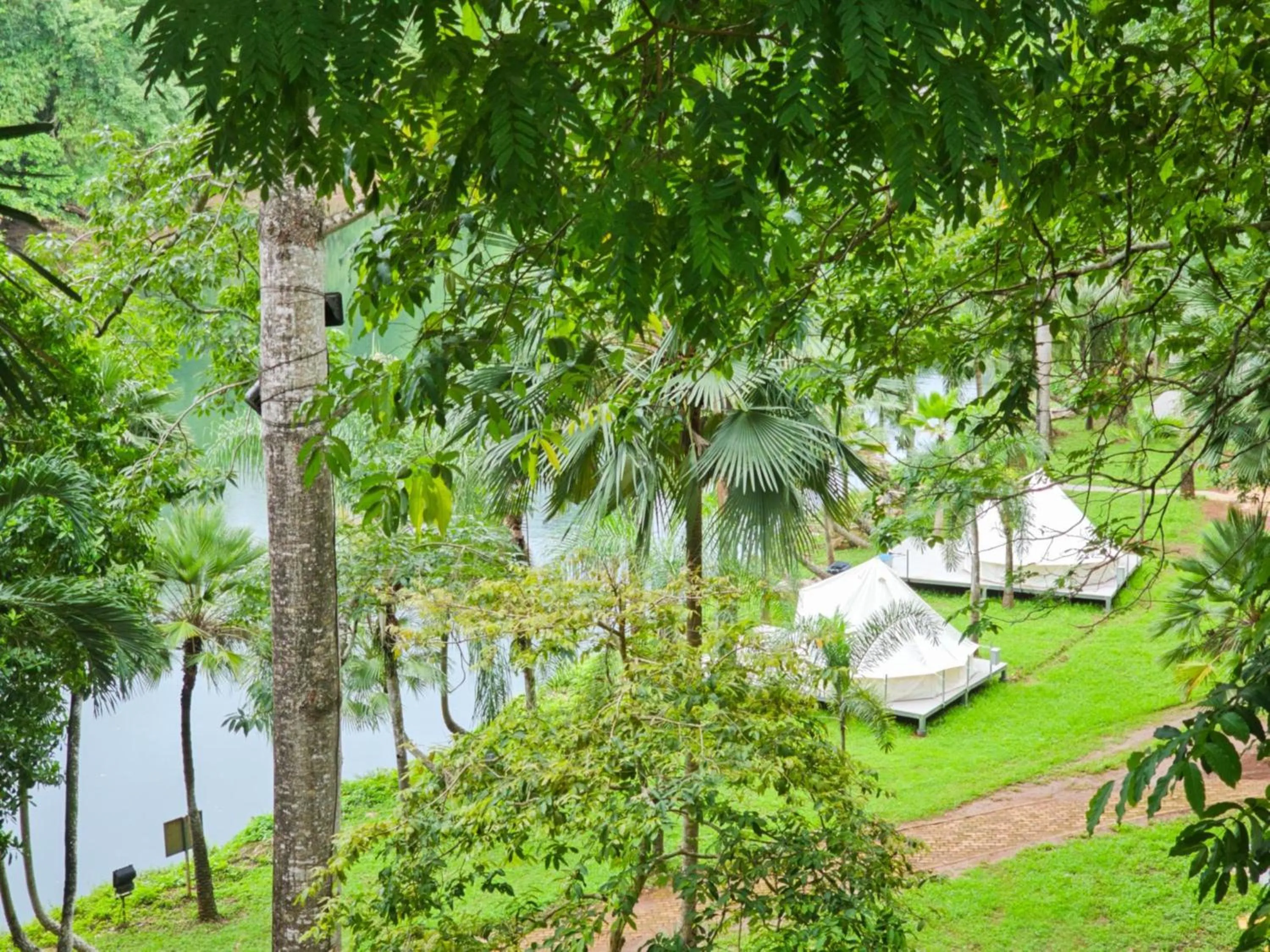 River view in Puprai Tarnnarm Resort
