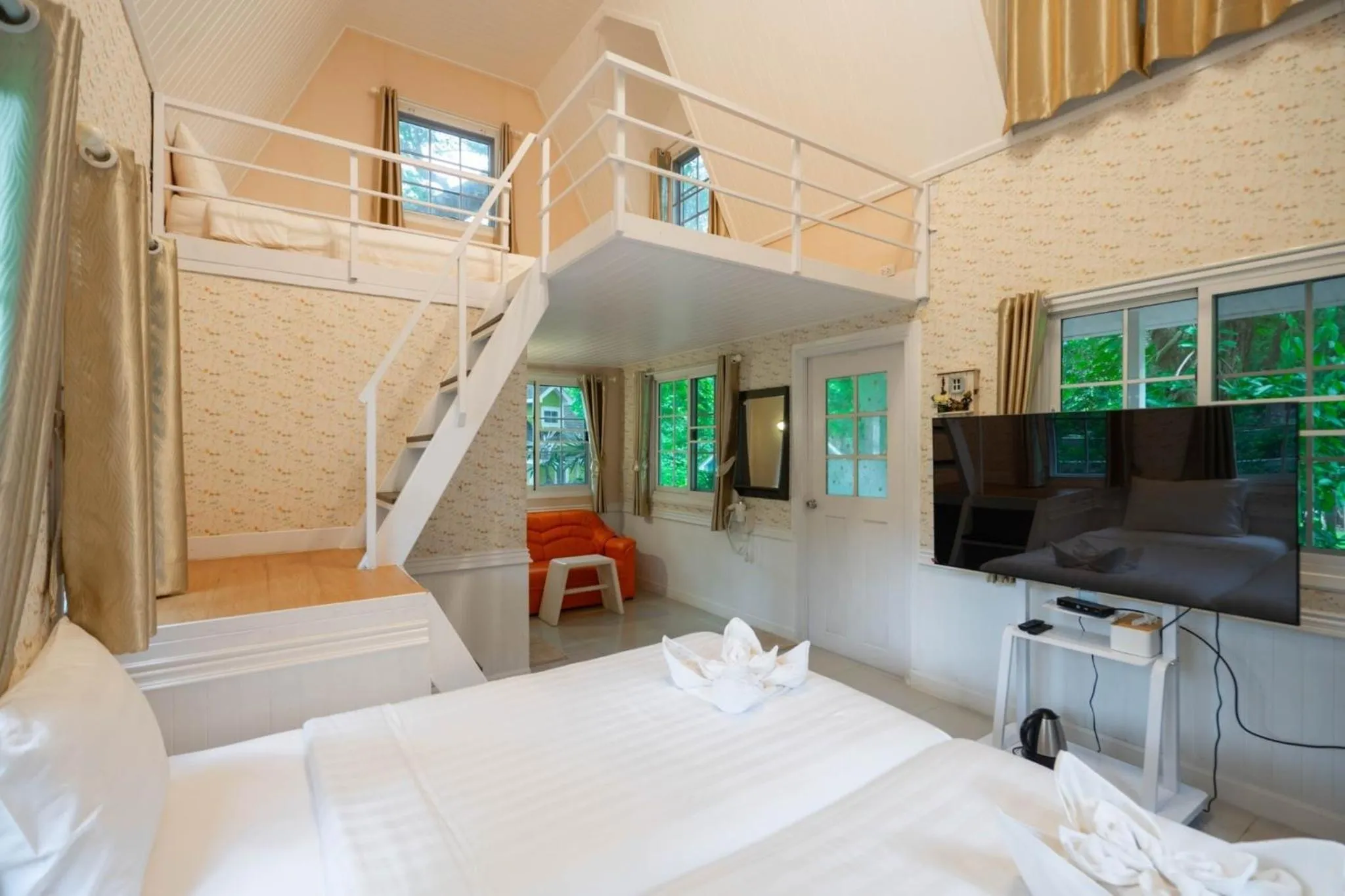 Bed in Puprai Tarnnarm Resort