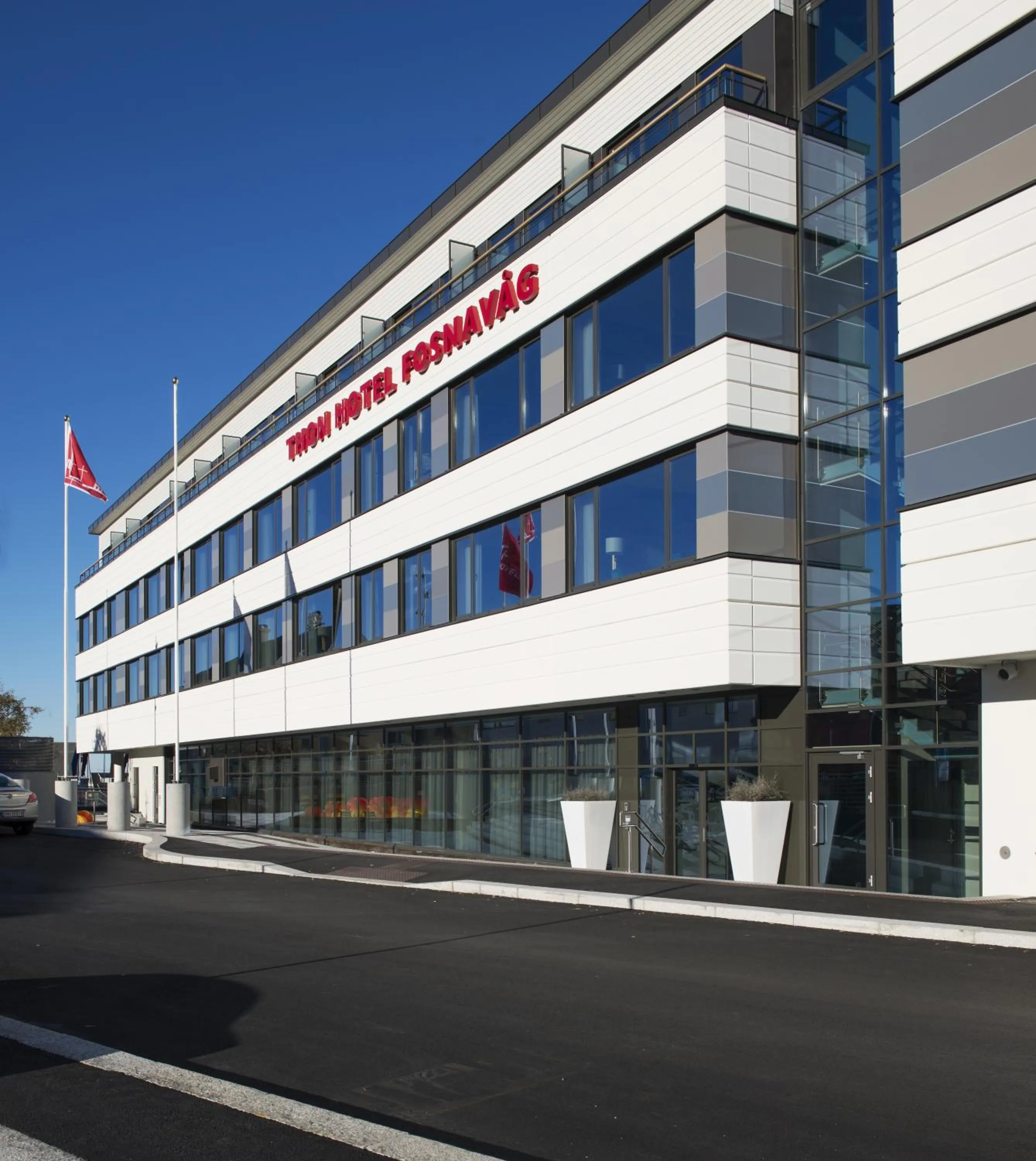 Facade/entrance in Thon Hotel Fosnavåg