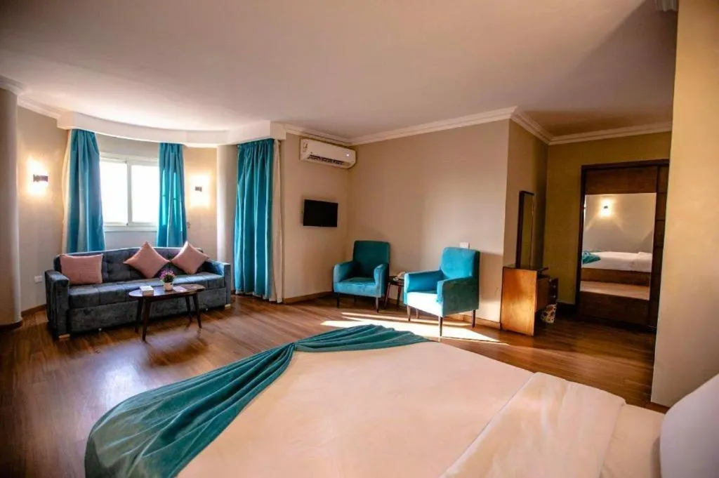 Pyramids Chillout Hotel