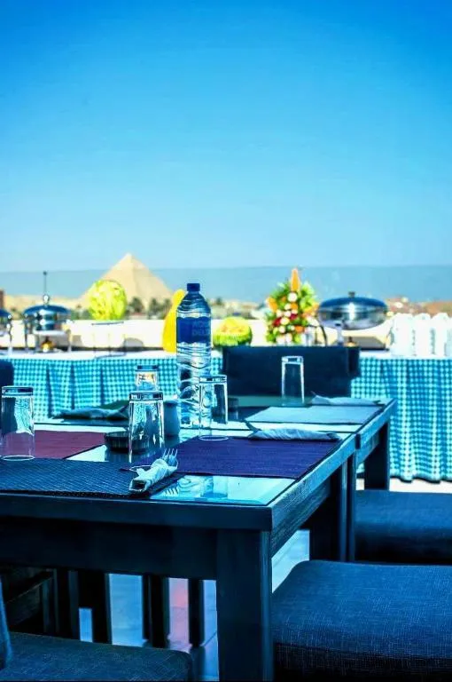 Pyramids Chillout Hotel