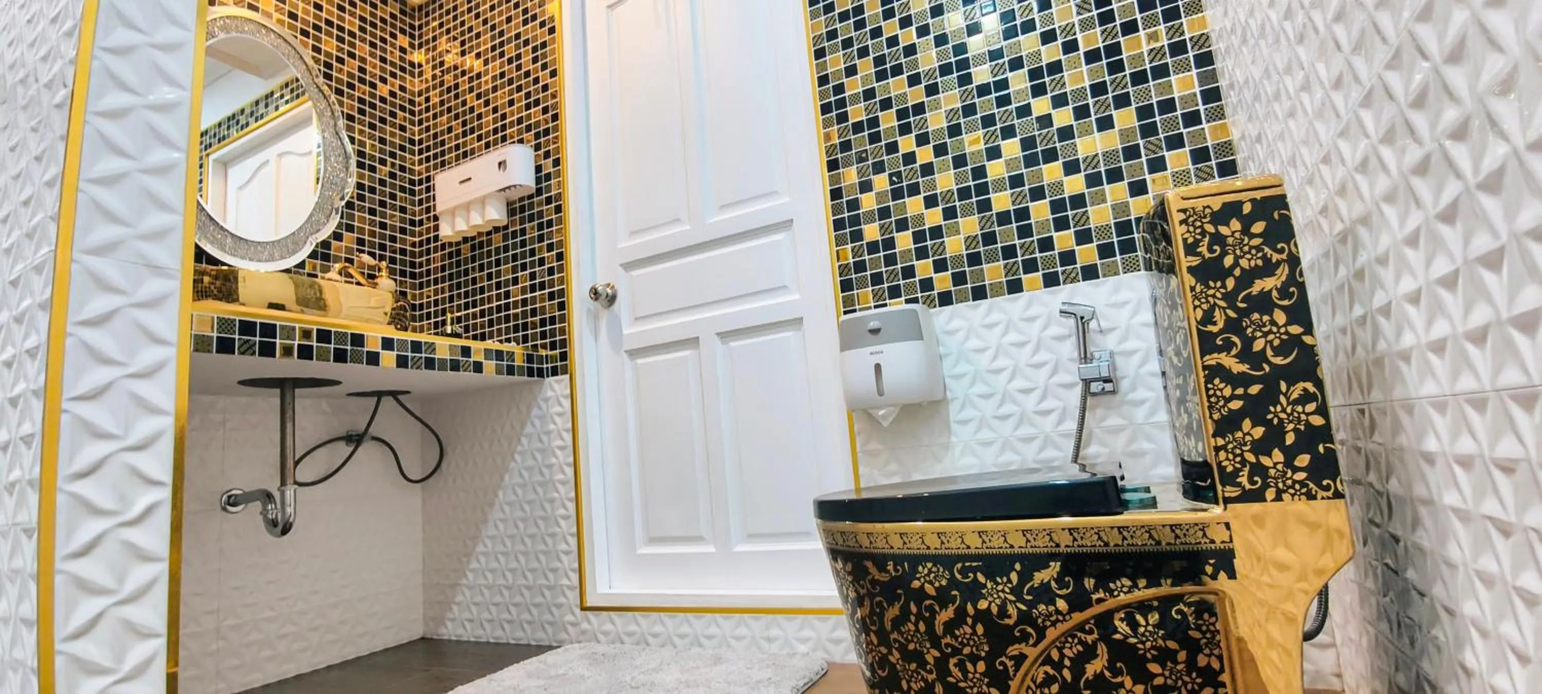 Bathroom in Clear View Resort