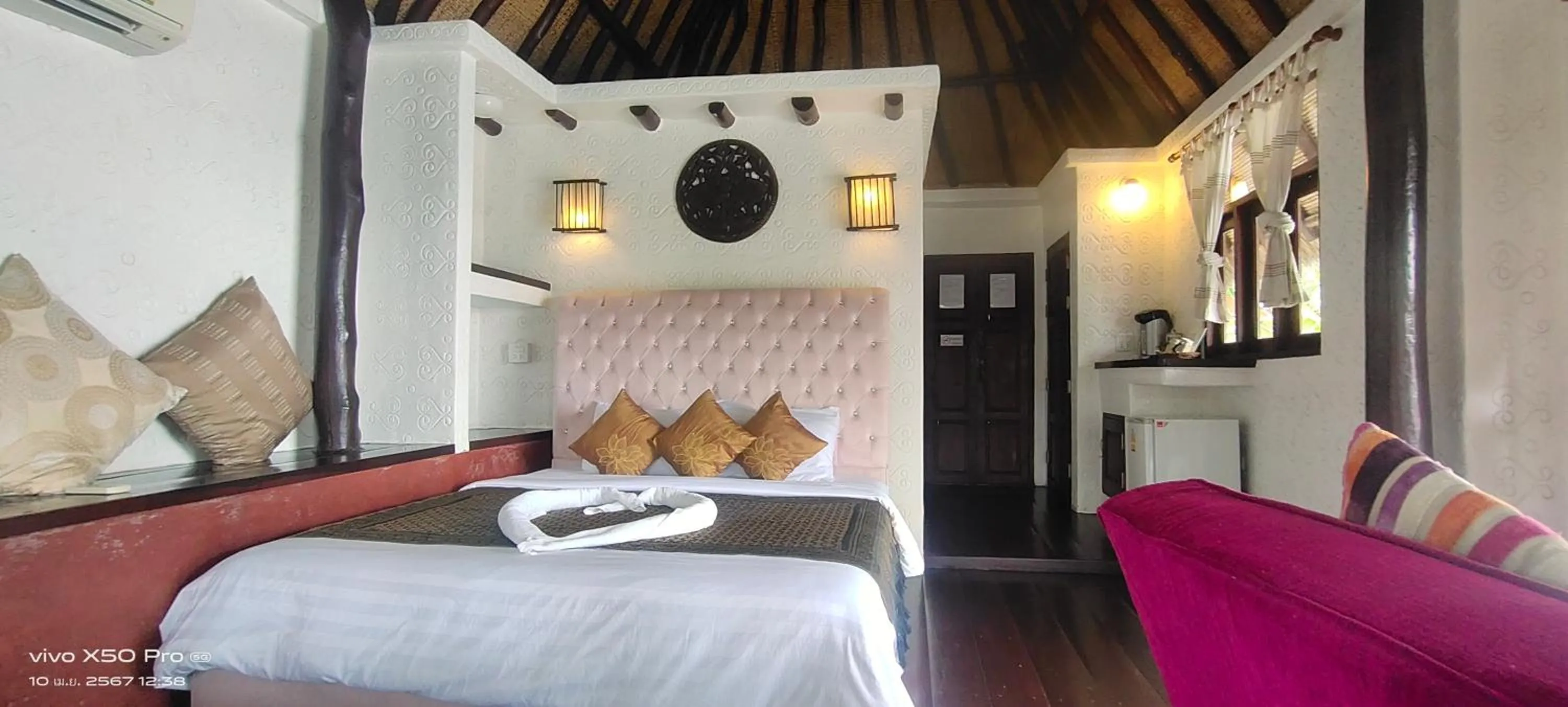 Bedroom, Bed in Clear View Resort