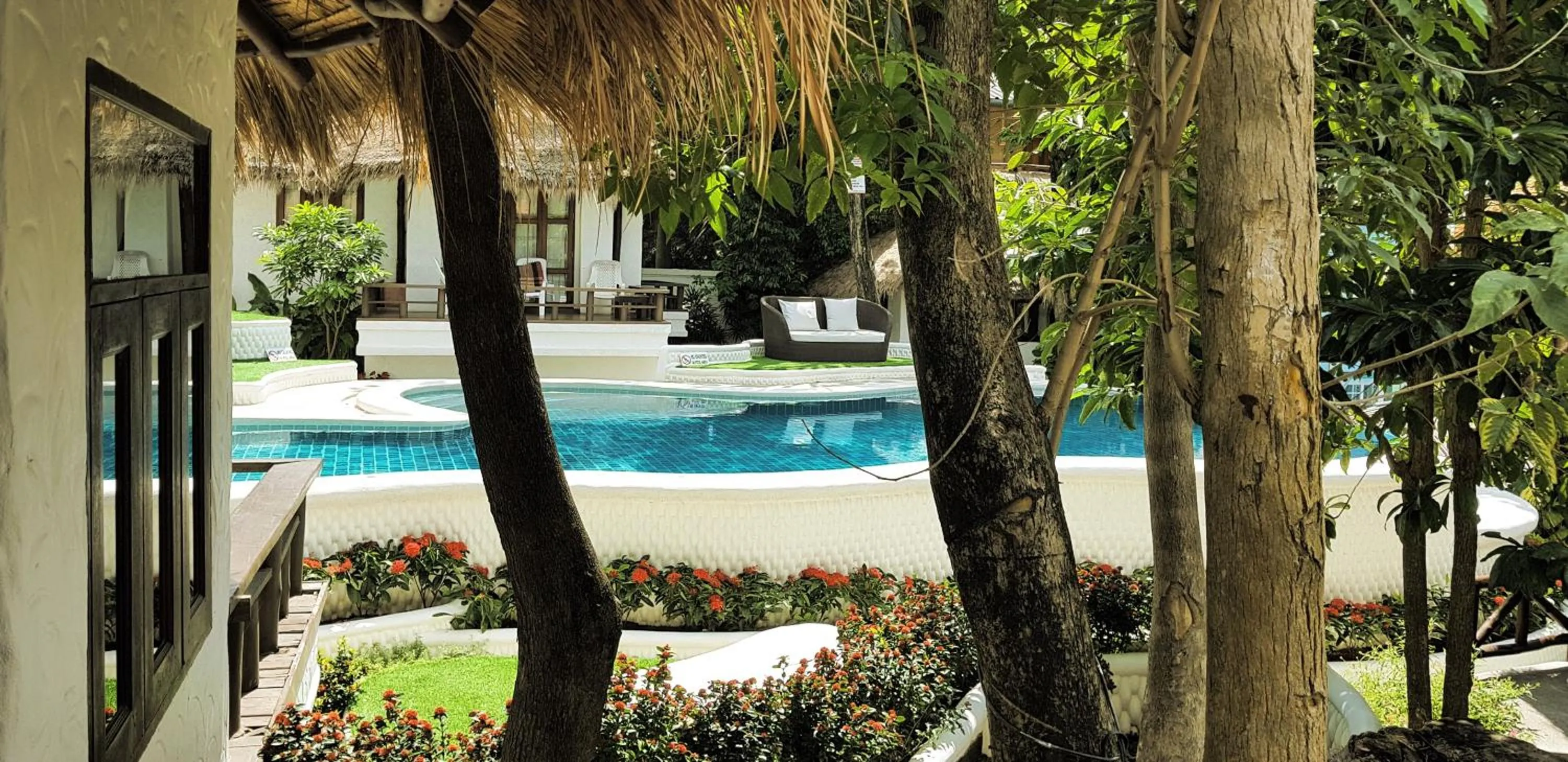 Pool view in Clear View Resort