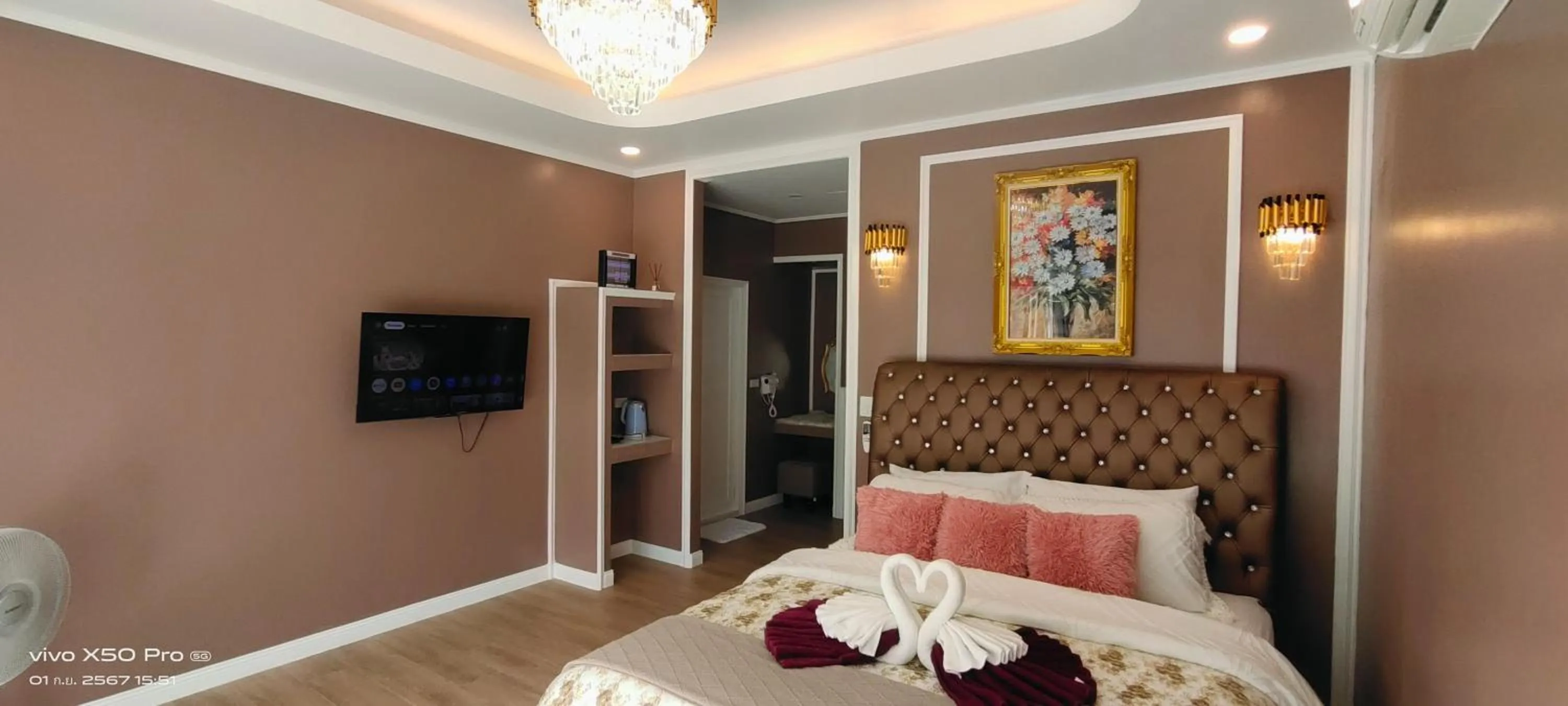 Bedroom, Bed in Clear View Resort