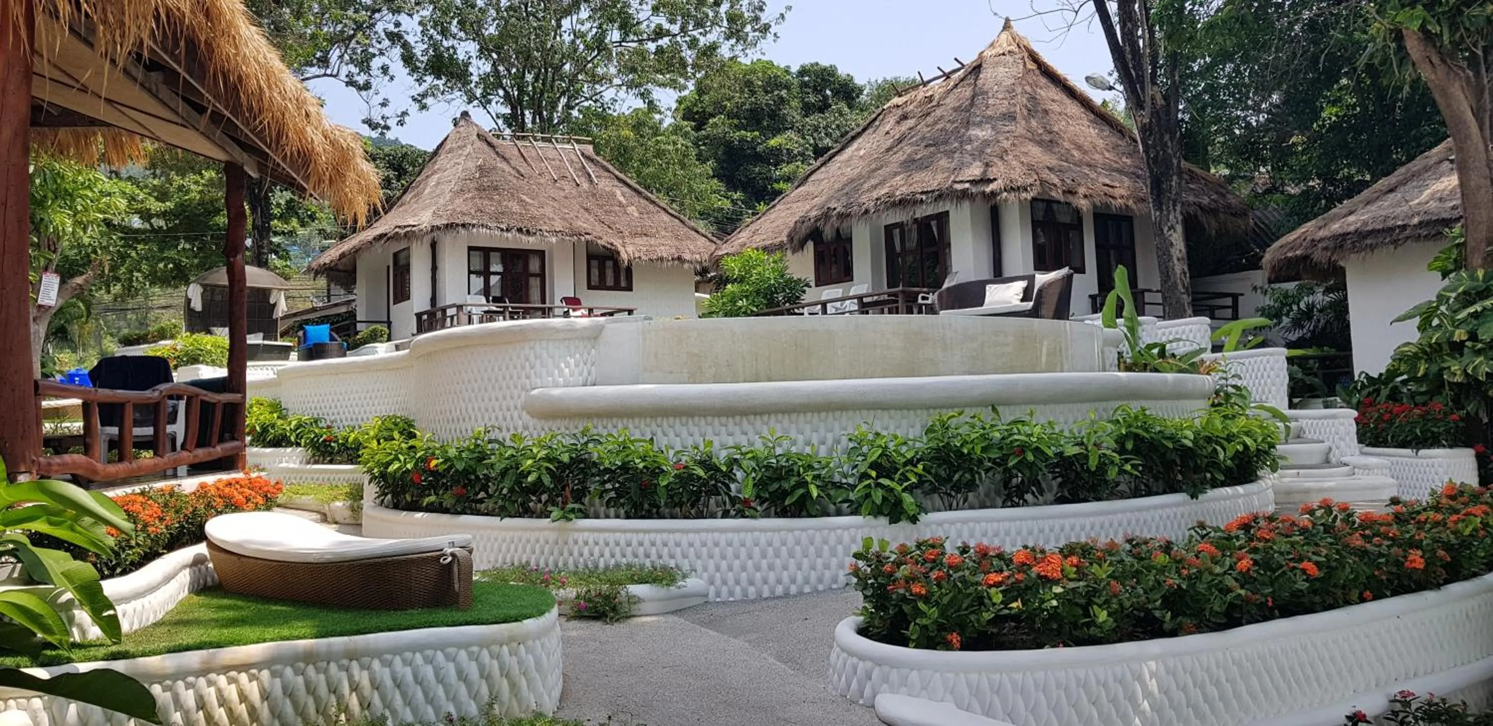 Text overlay in Clear View Resort