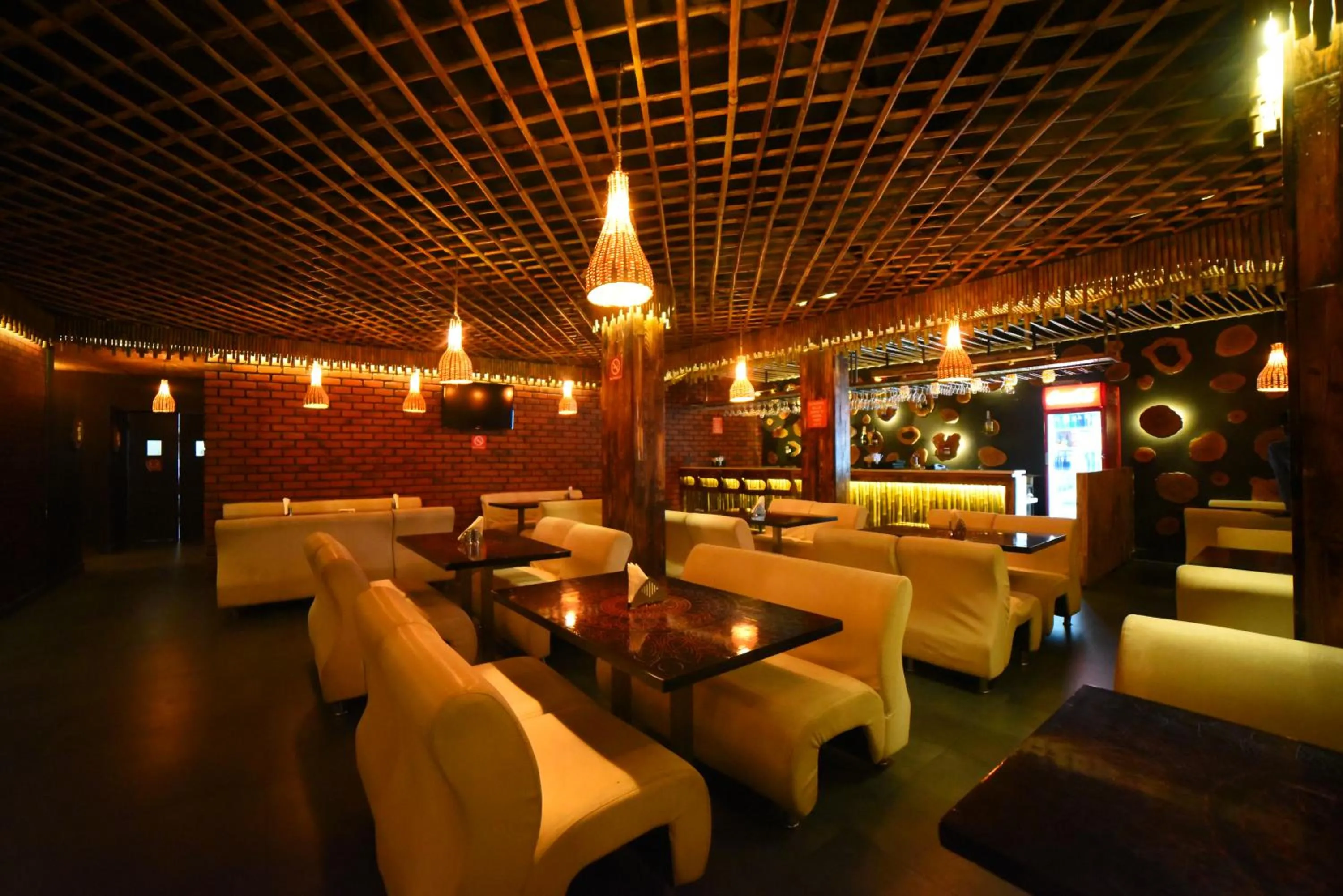 Restaurant/places to eat in Carnival Resort