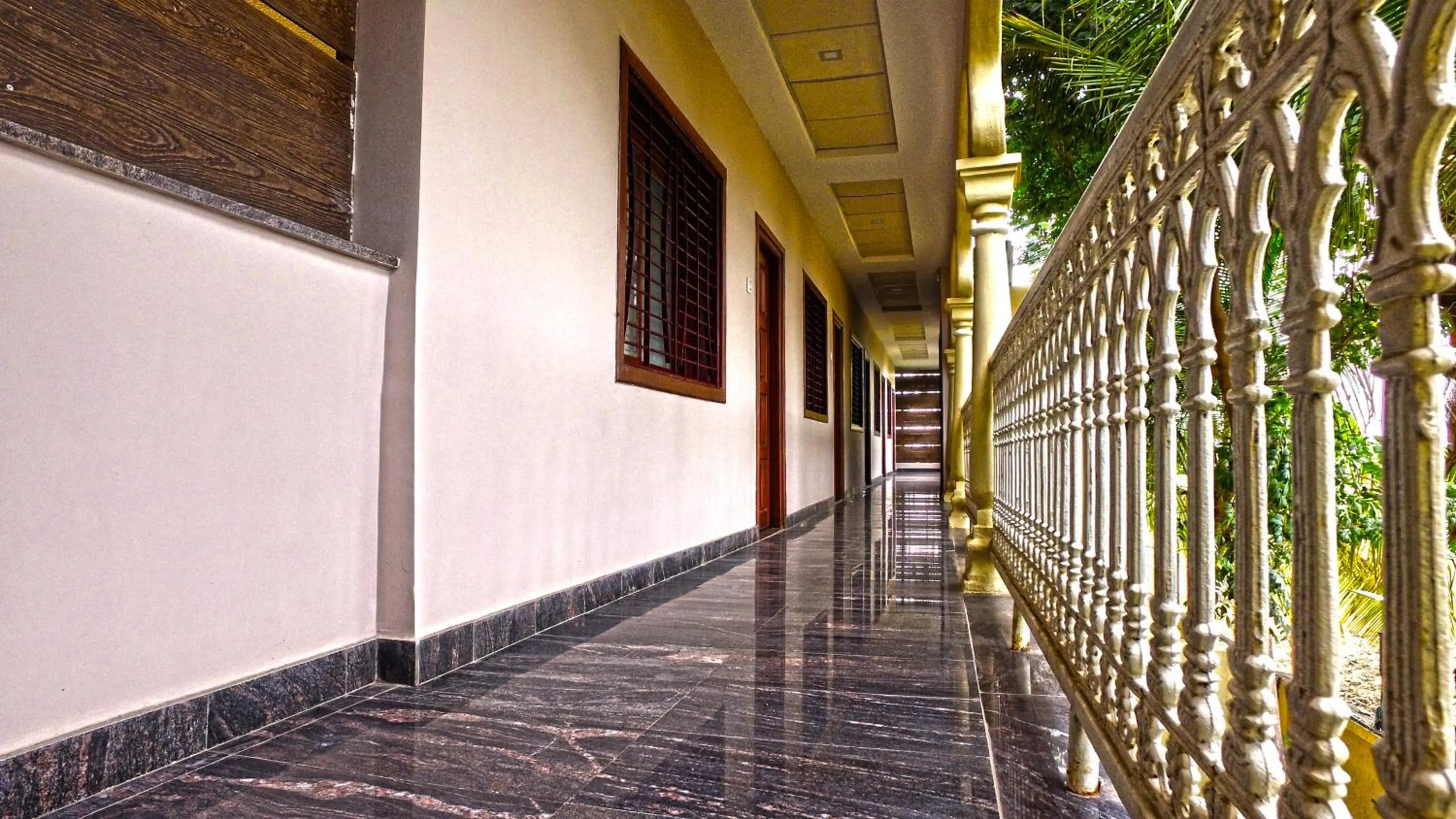 Facade/entrance in Carnival Resort