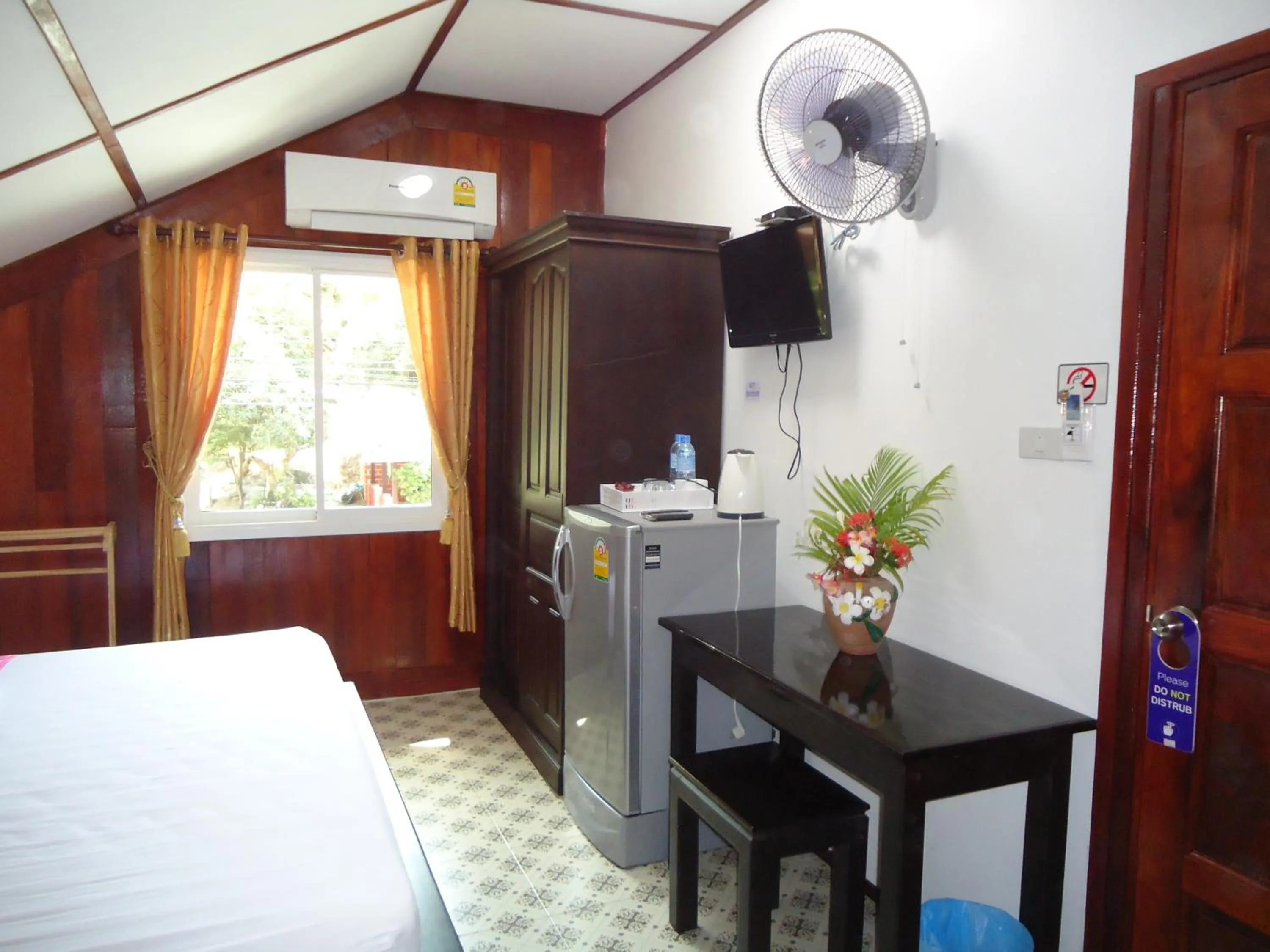 Standard Double Room with Mountain View in Sea Breeze House, Naiplao Beach