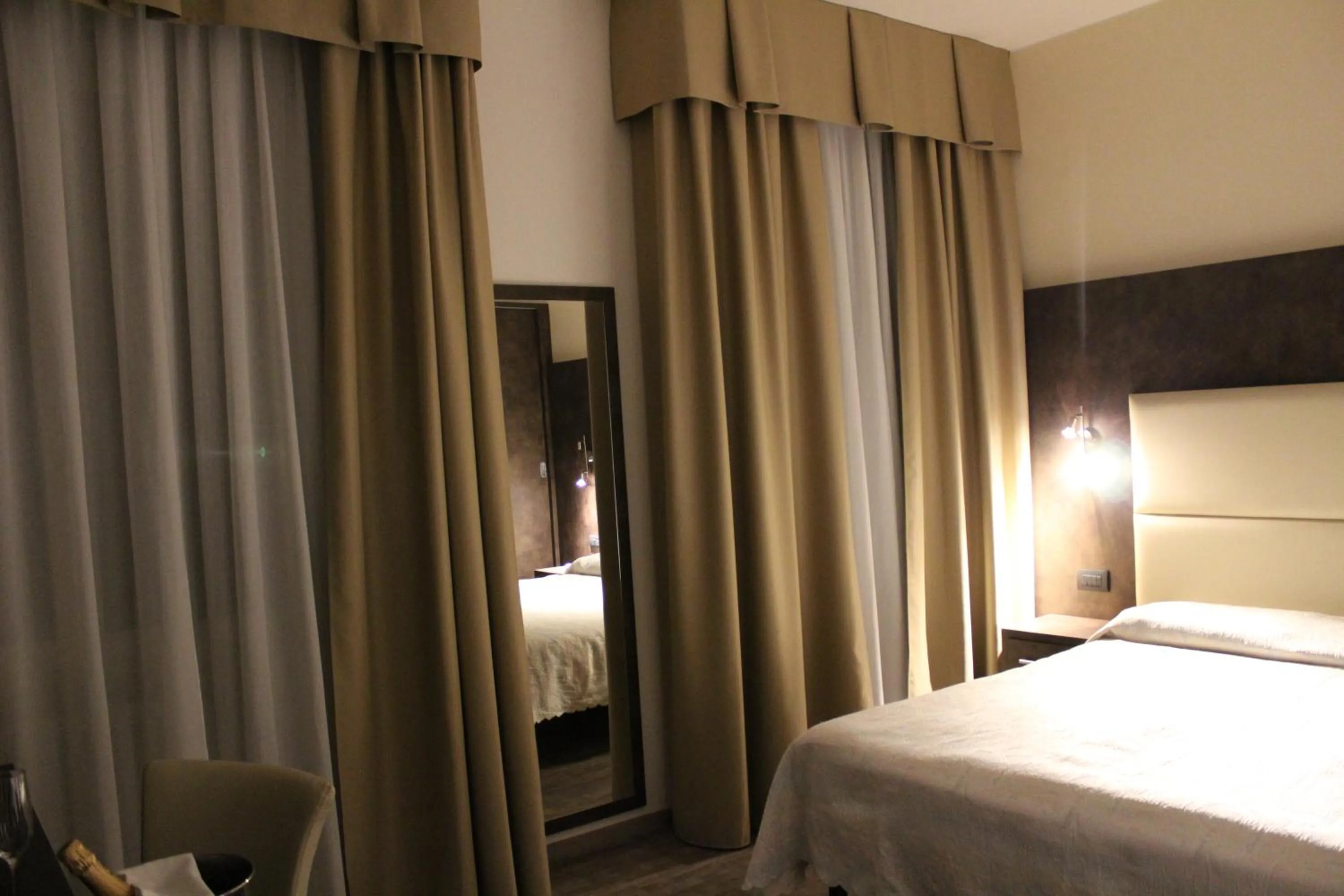 Bathroom, Bed in Albergo Ristorante Miramonti Toano