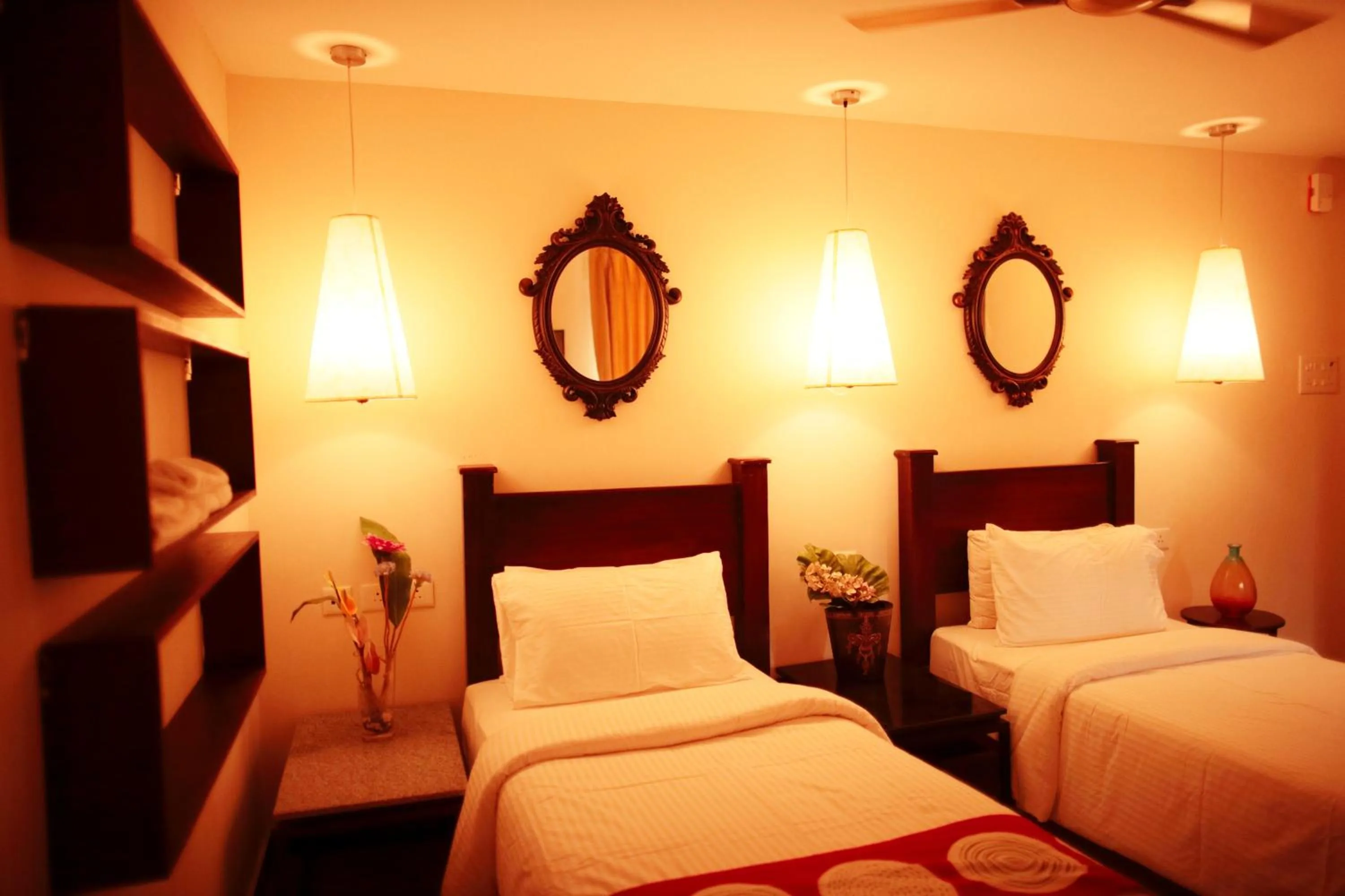 Photo of the whole room, Bed in Hotel Highnest