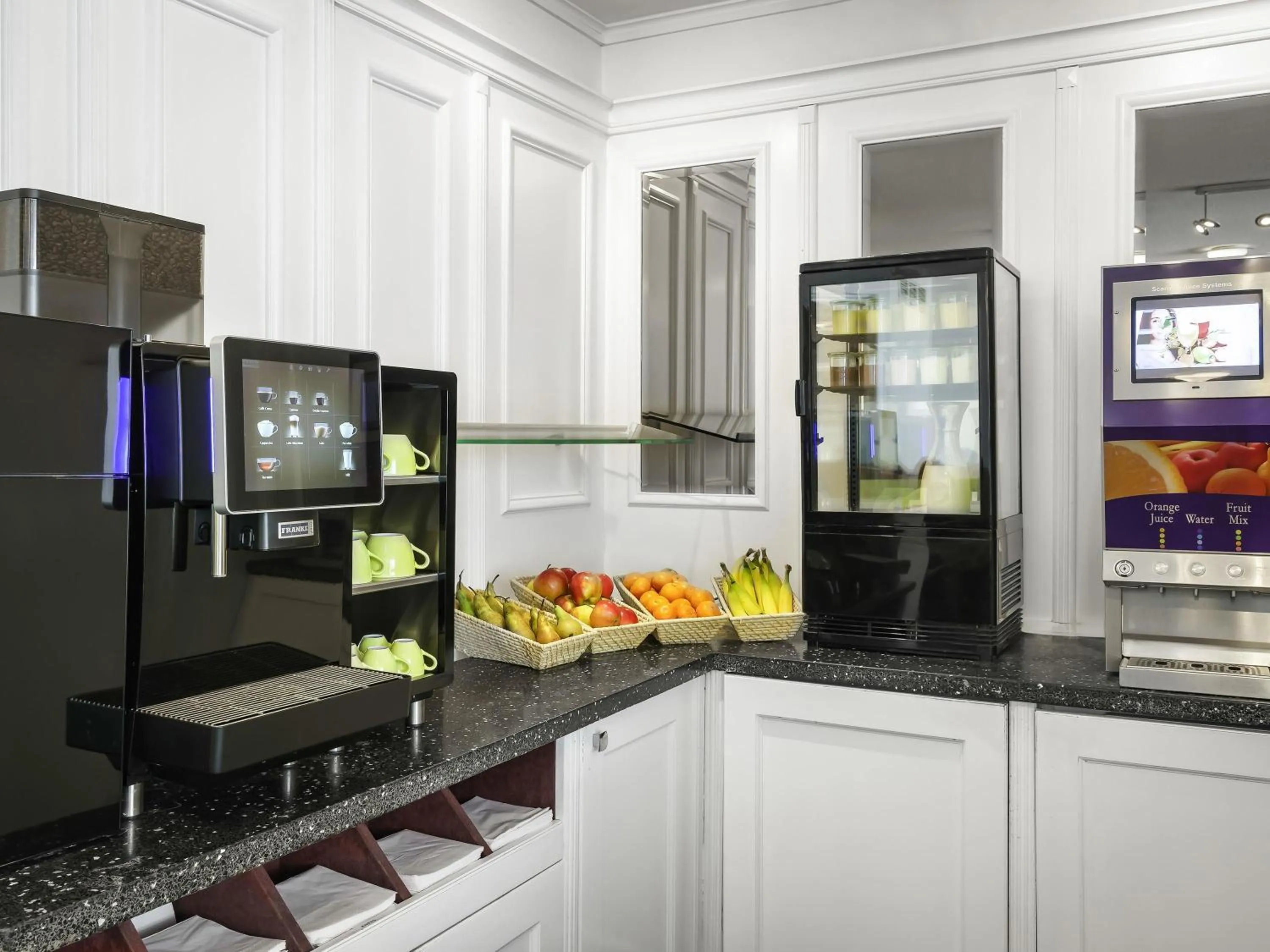 Breakfast in ibis Styles Amsterdam City