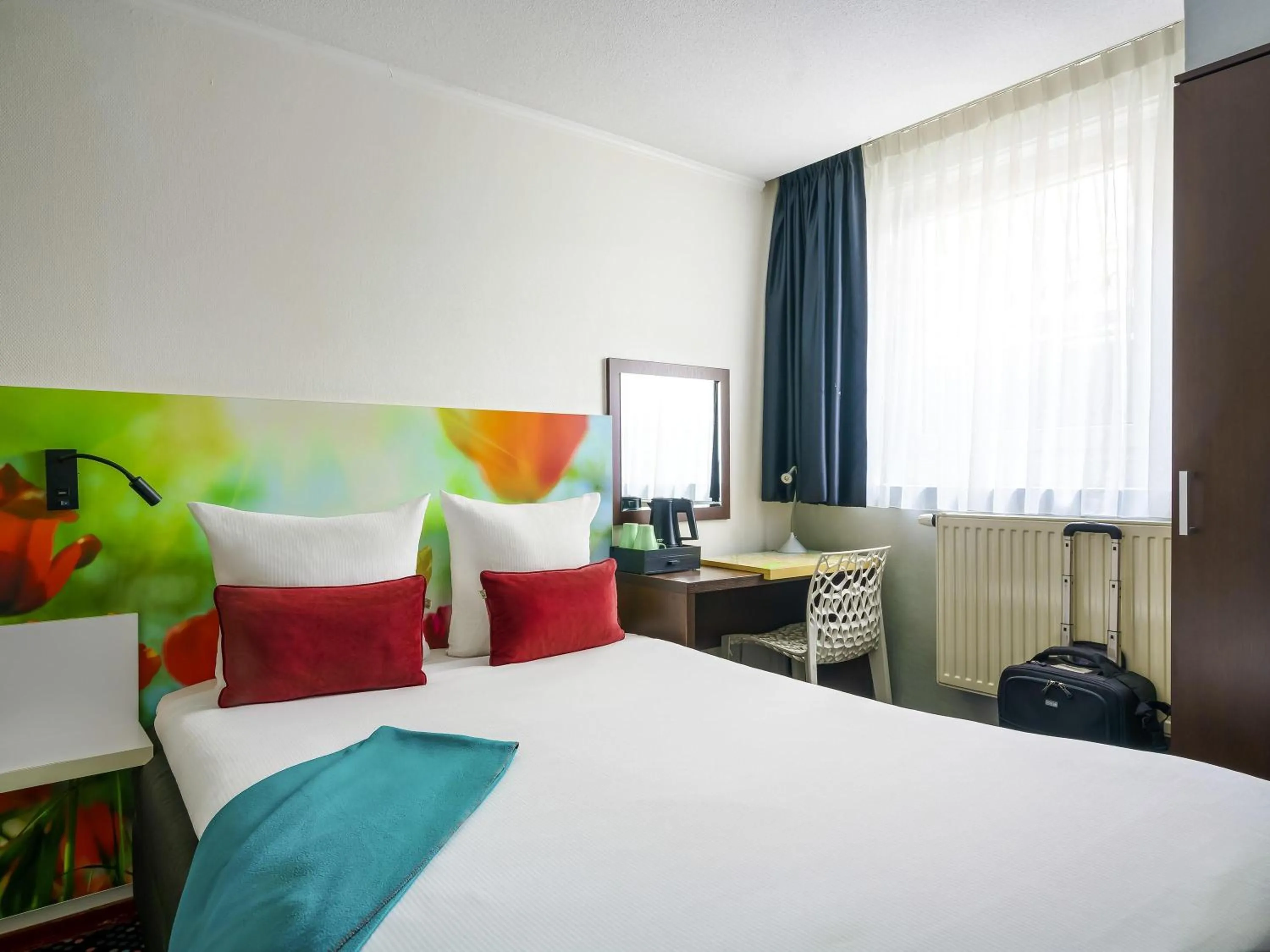 Bedroom, Bed in ibis Styles Amsterdam City