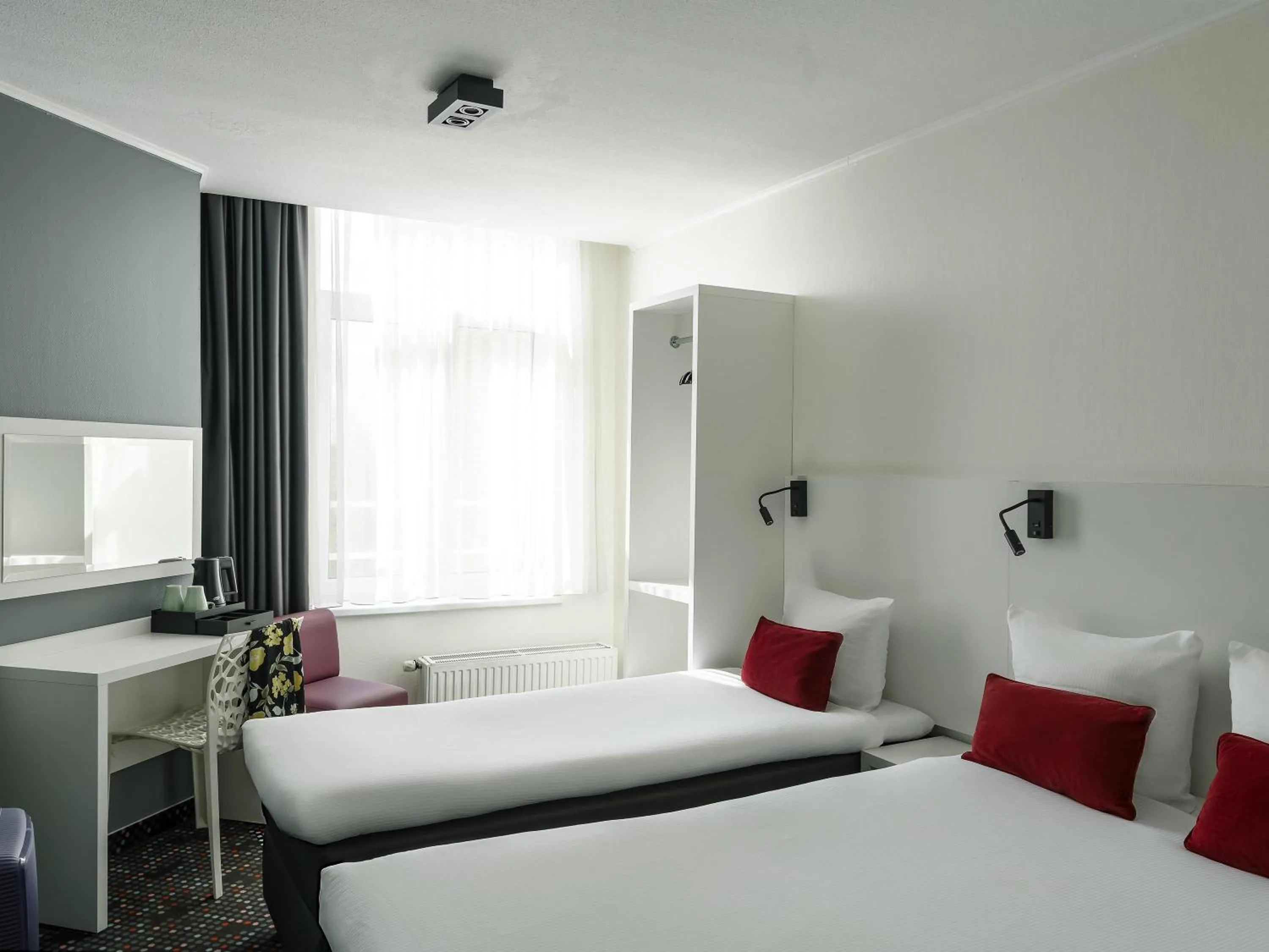 Bedroom, Bed in ibis Styles Amsterdam City