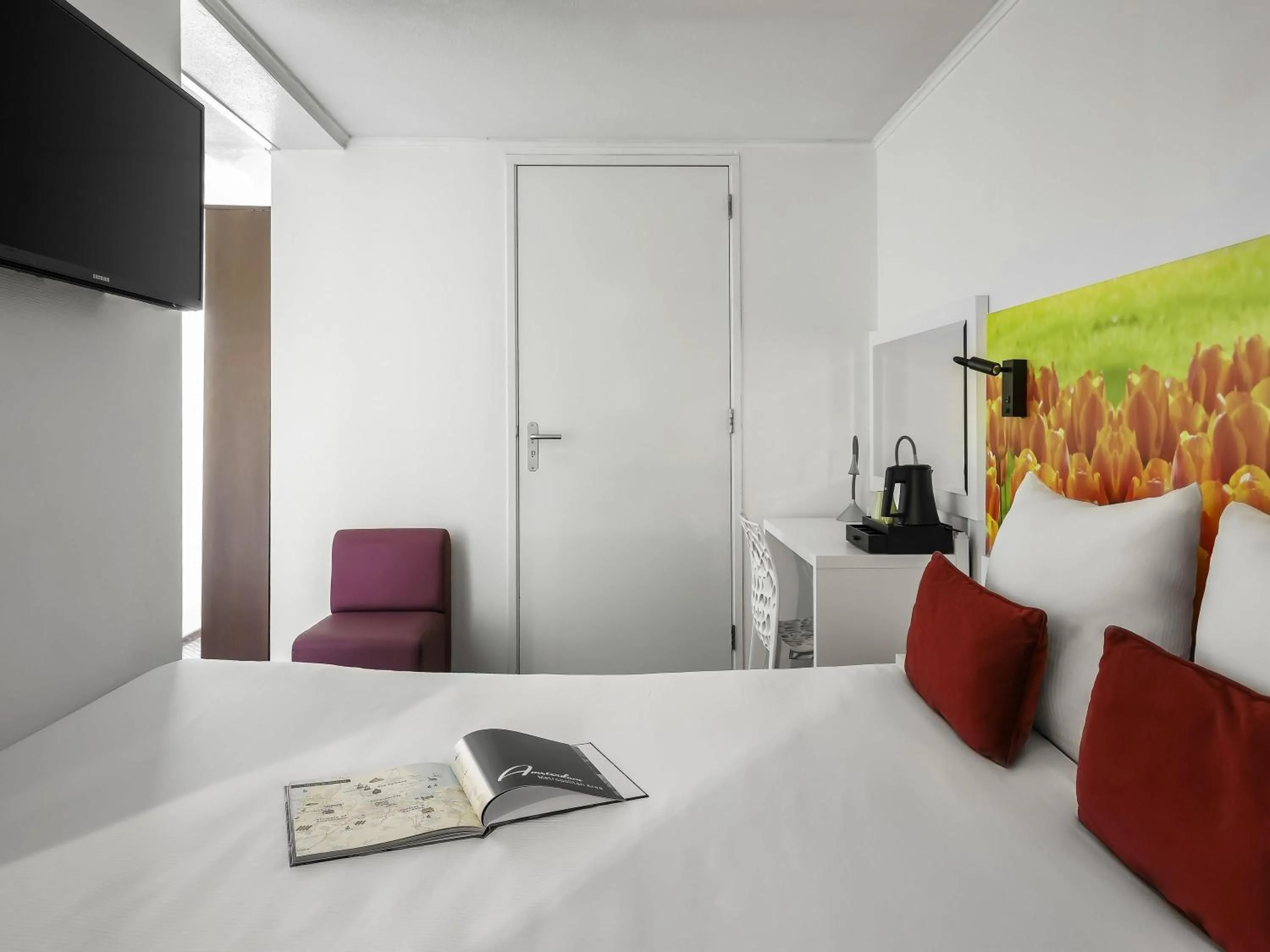 Bedroom, Bed in ibis Styles Amsterdam City