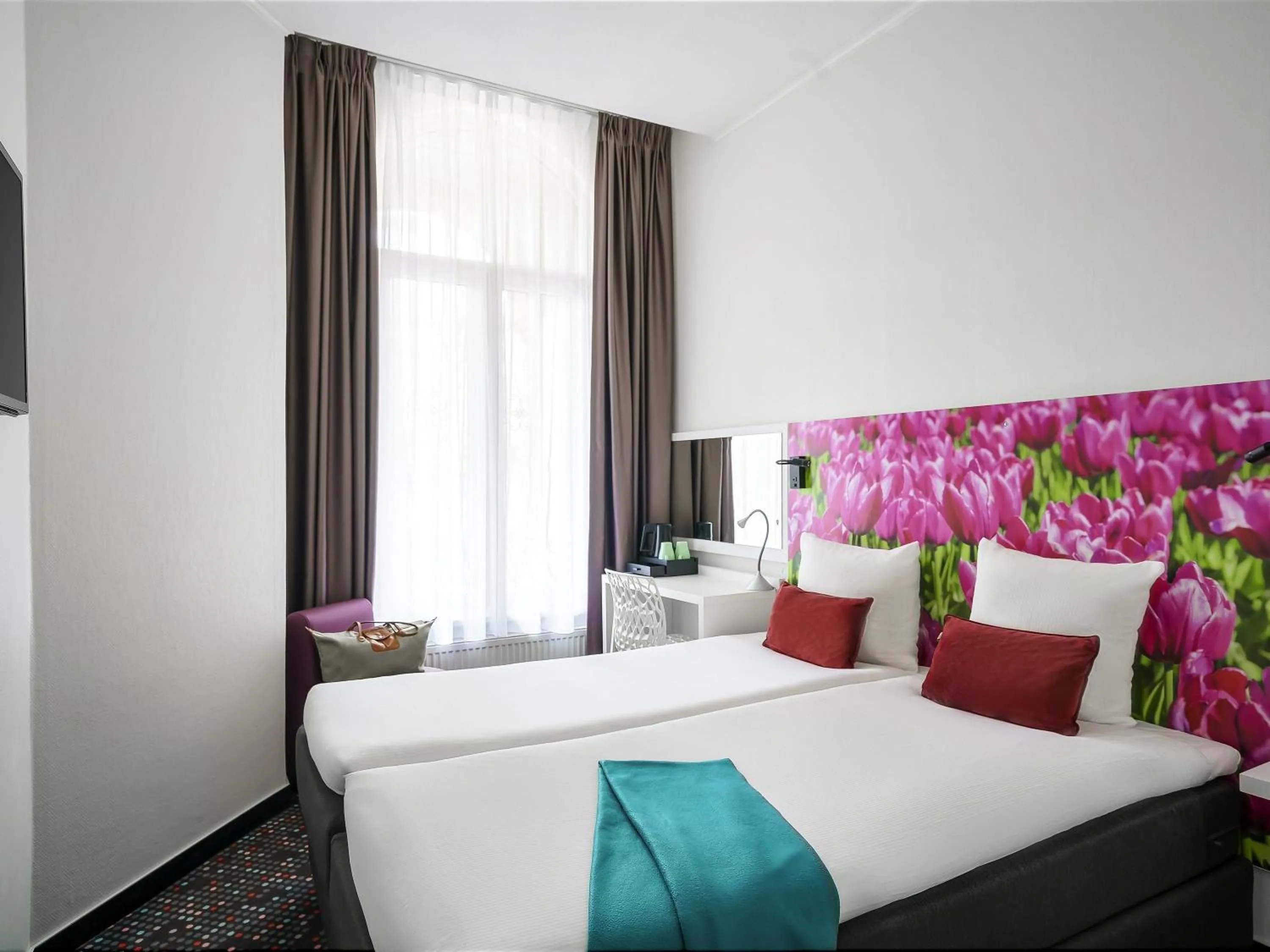 Bedroom, Bed in ibis Styles Amsterdam City