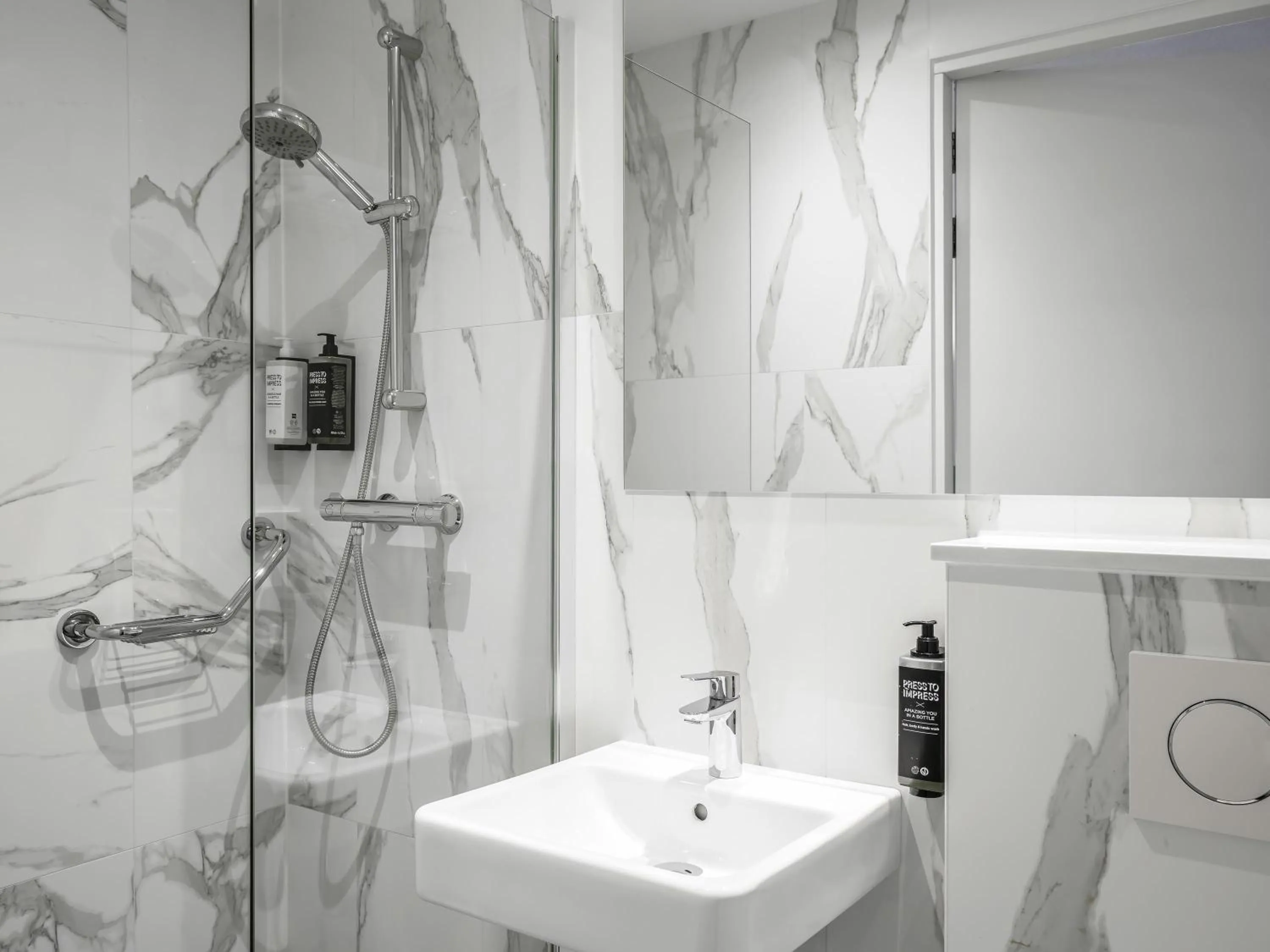 Bedroom in ibis Styles Amsterdam City