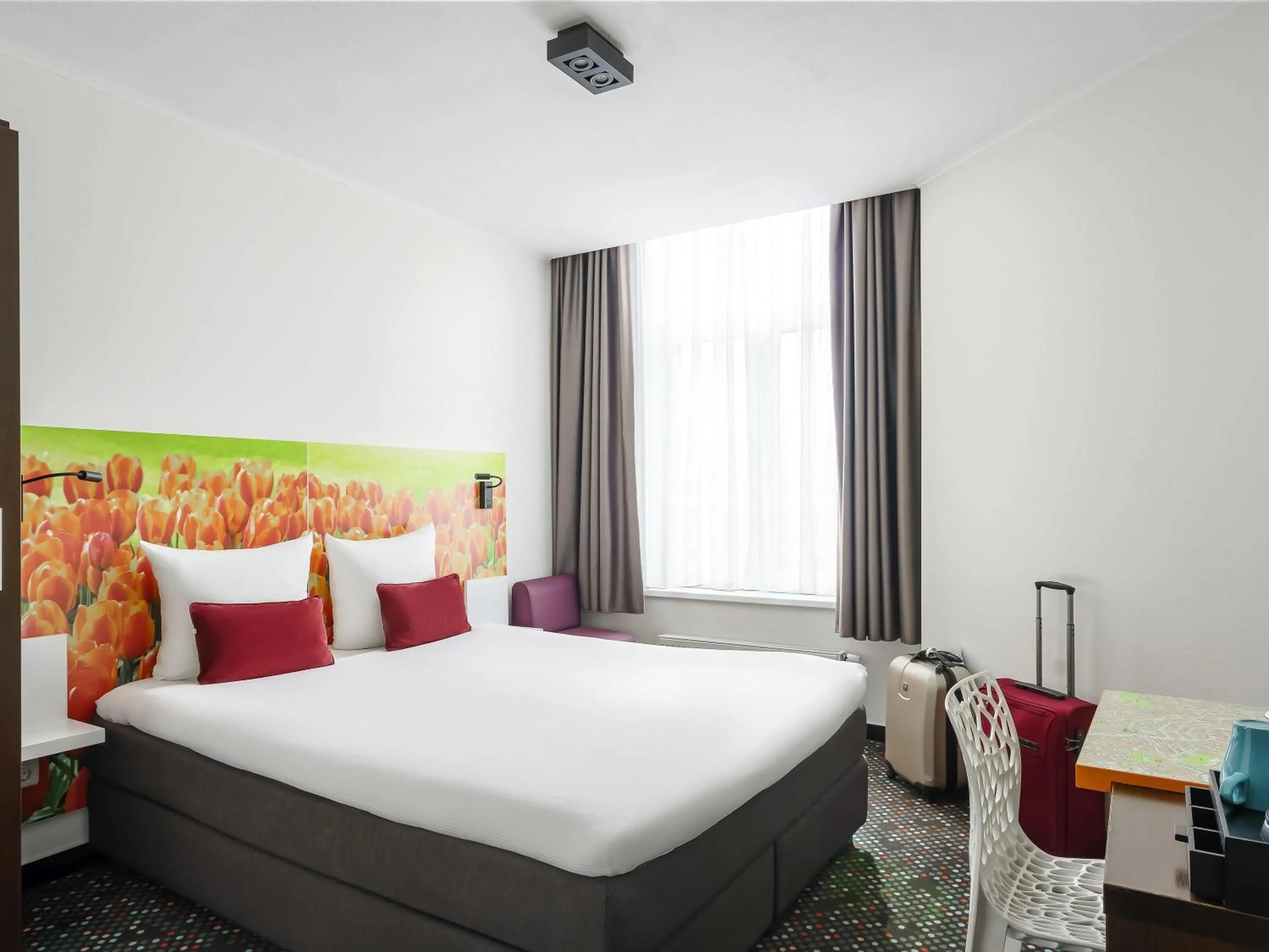 Bedroom, Bed in ibis Styles Amsterdam City