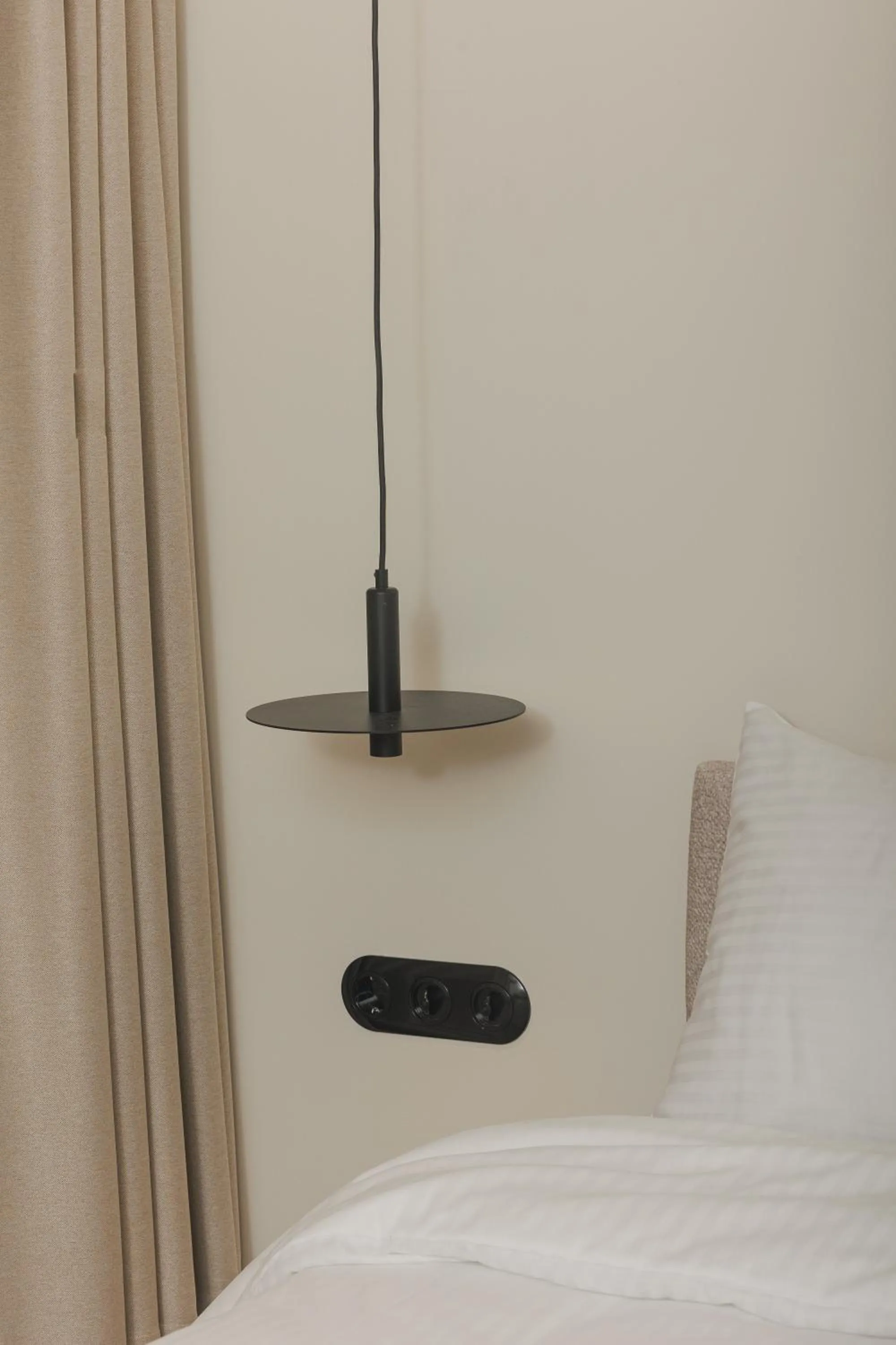 Bed in 12 PYLES Living History