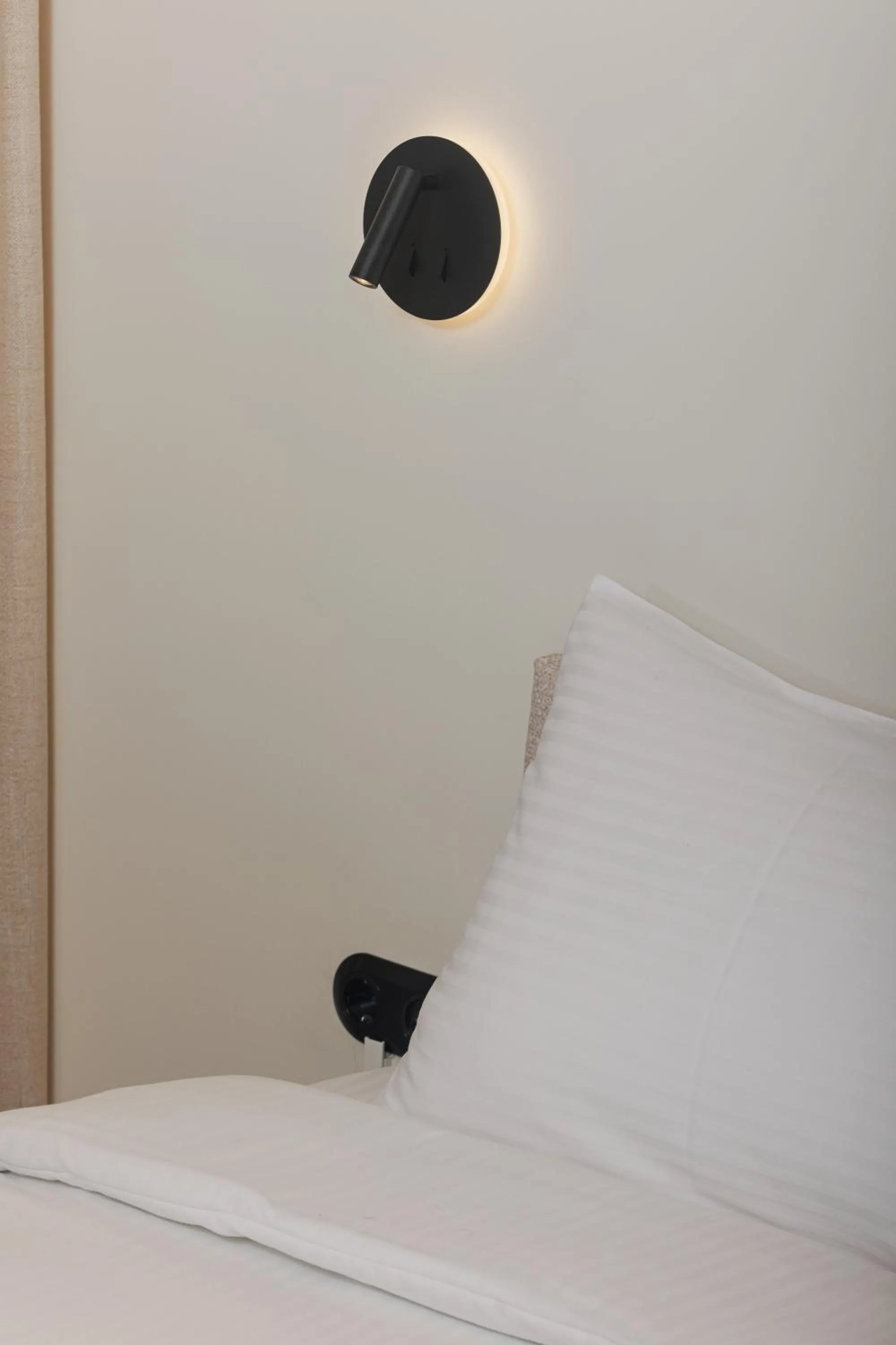 Bed in 12 PYLES Living History