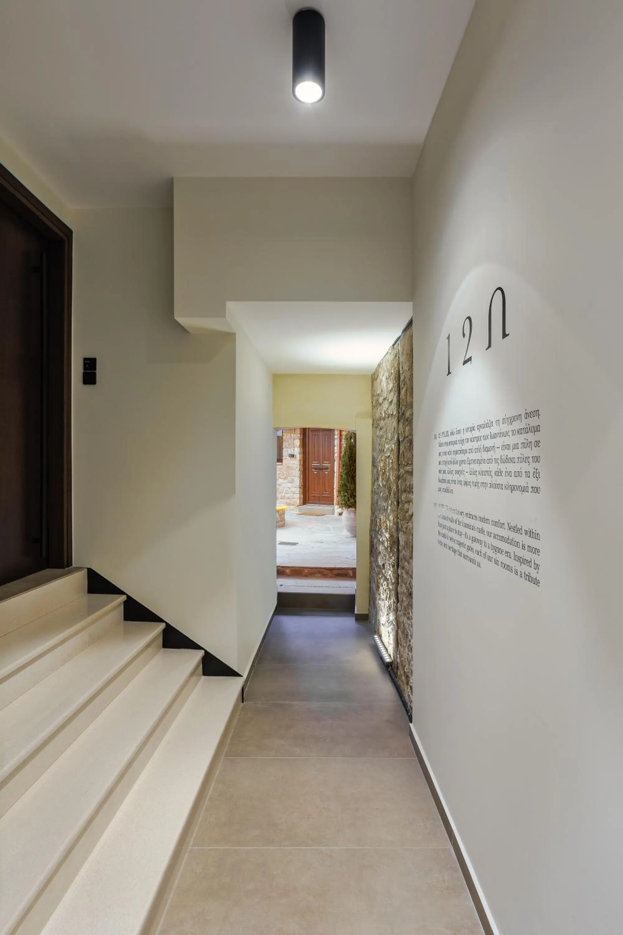 Property building, Bed in 12 PYLES Living History