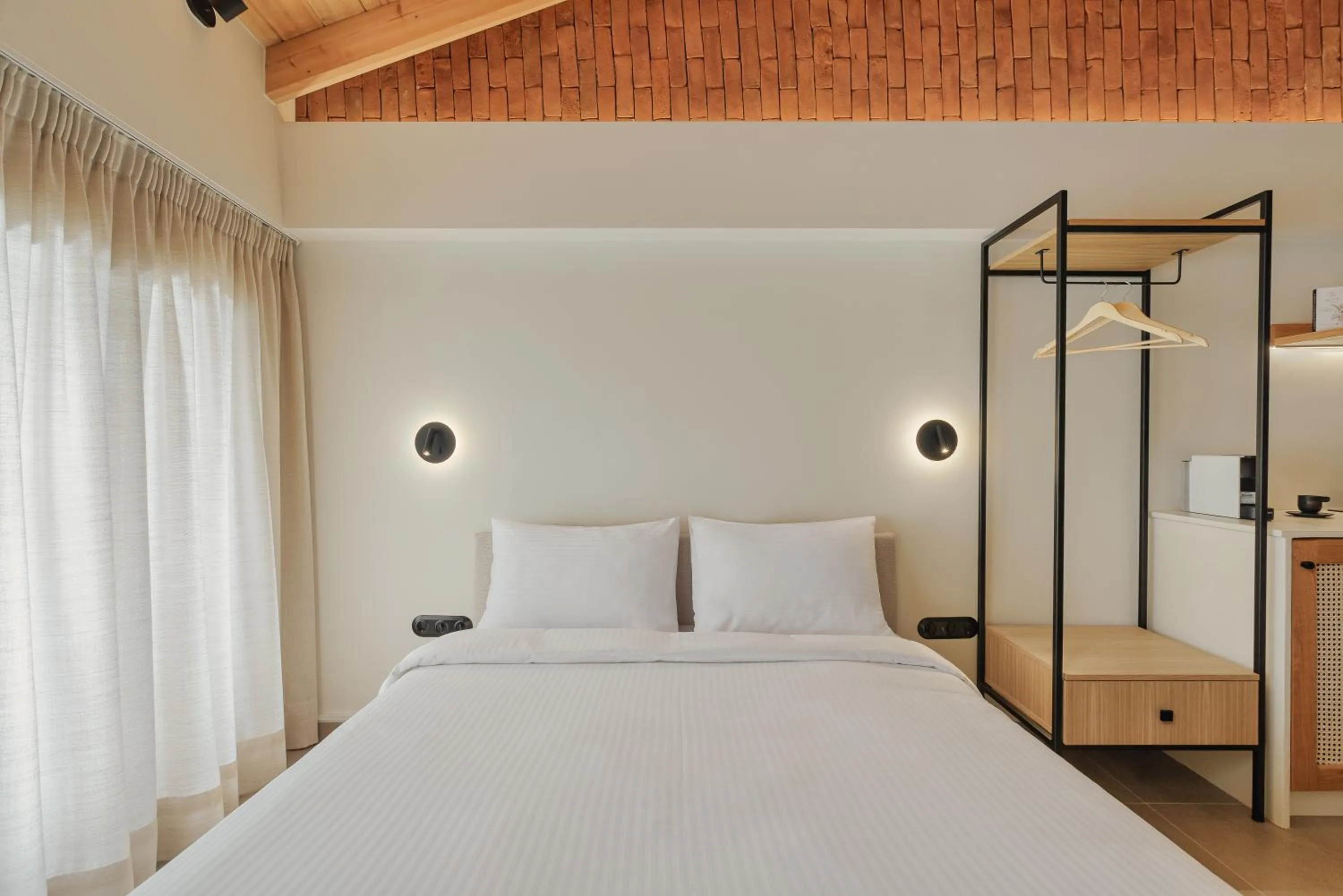 Bed in 12 PYLES Living History