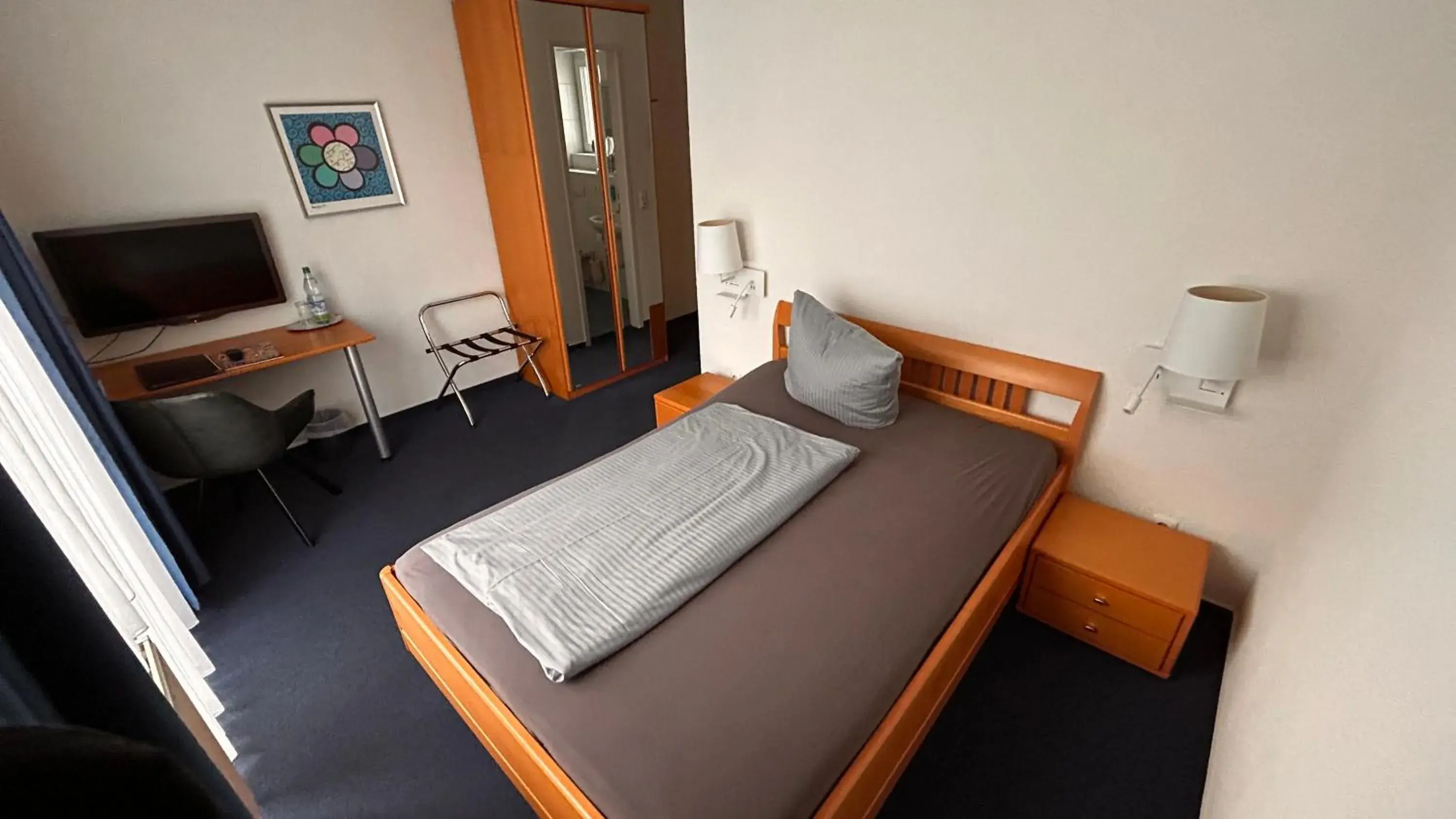 Queen Room - single occupancy in Hotel Gästehaus Linden Queen Room - single occupancy in Hotel Gästehaus Linden