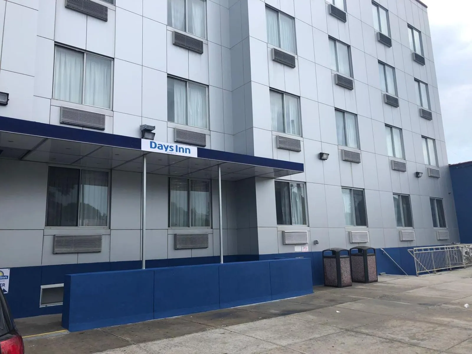 Property building in Days Inn by Wyndham Brooklyn Borough Park