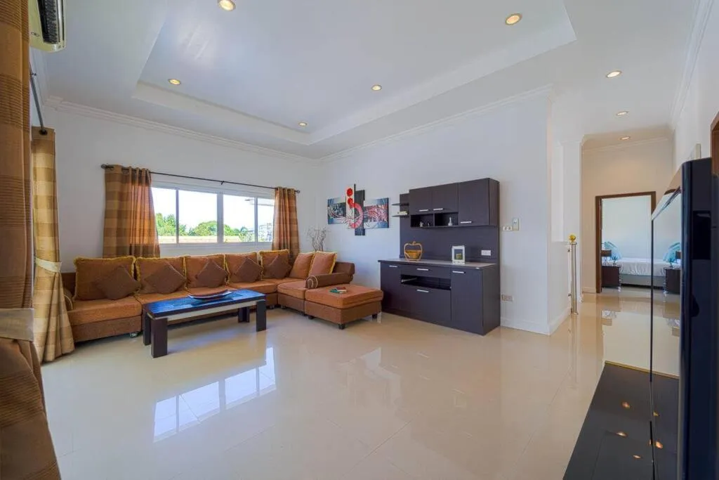 Luxurious 5-Bedroom Private Pool Villa! PV5