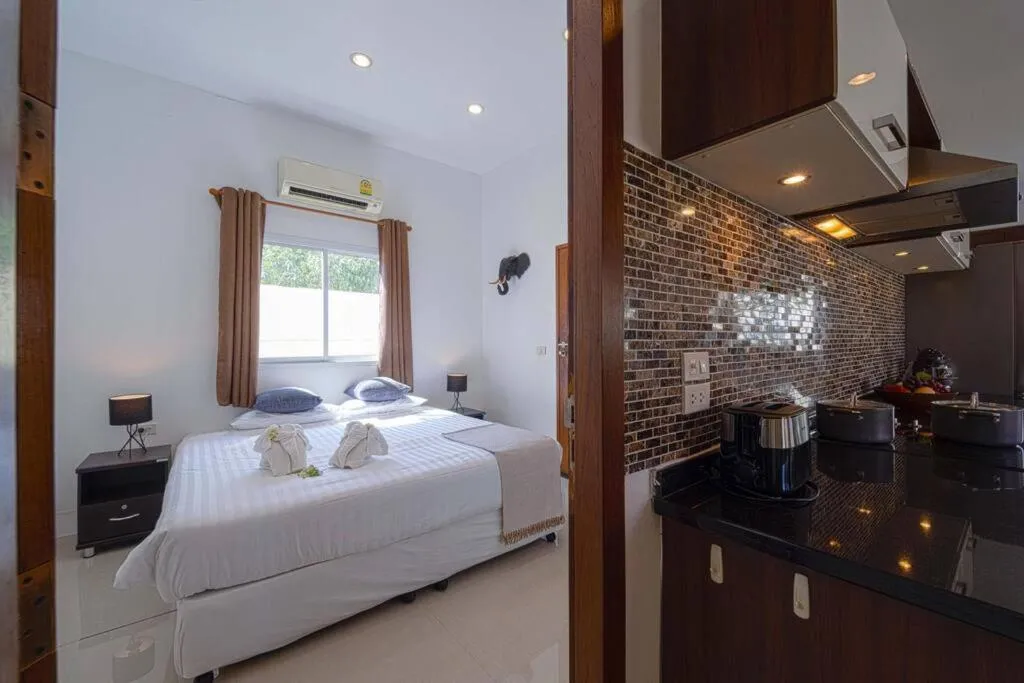 Bed in Luxurious 5-Bedroom Private Pool Villa! PV5