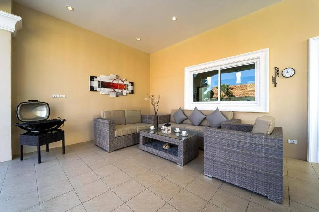 Luxurious 5-Bedroom Private Pool Villa! PV5