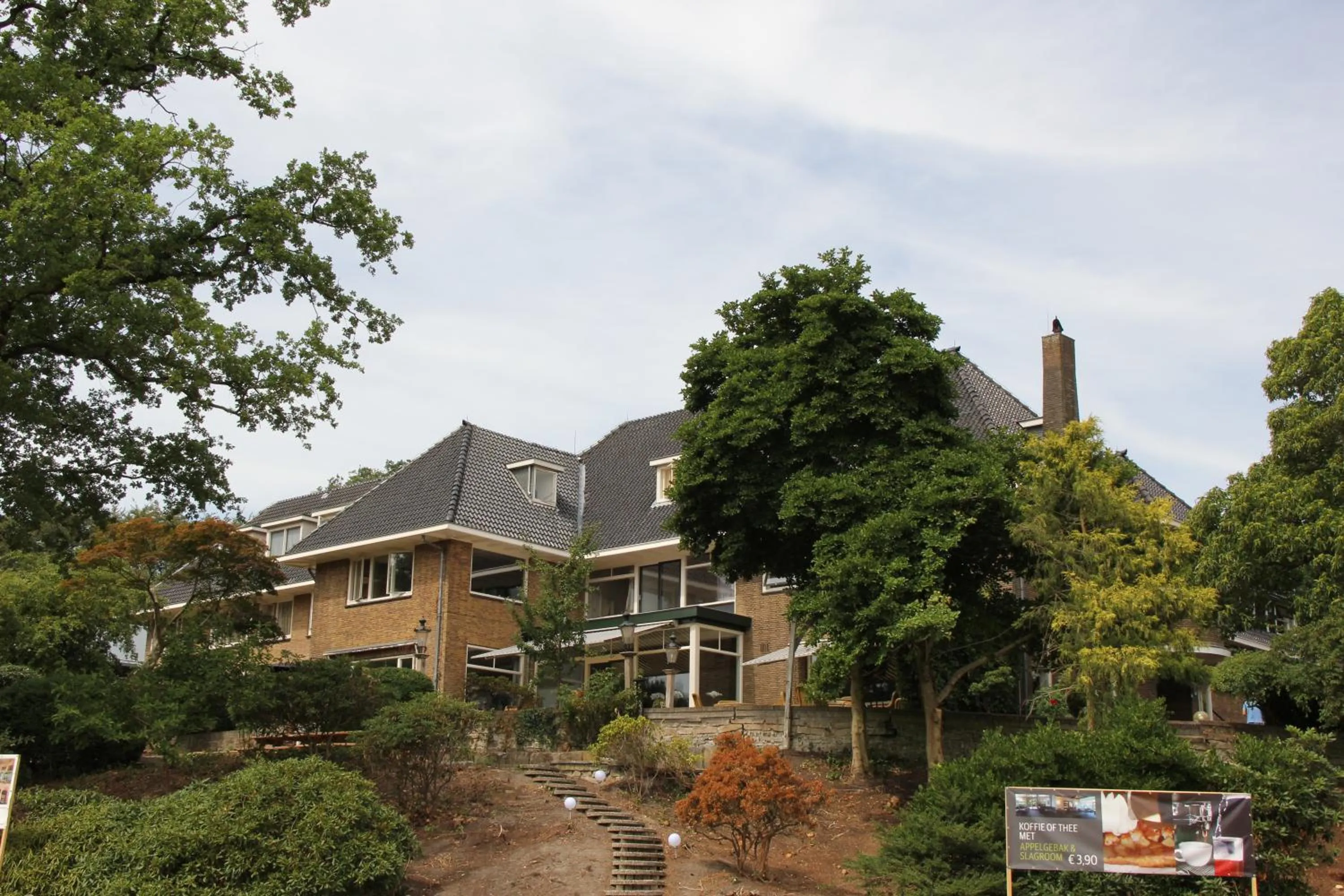 Facade/entrance in Hotel Wyllandrie