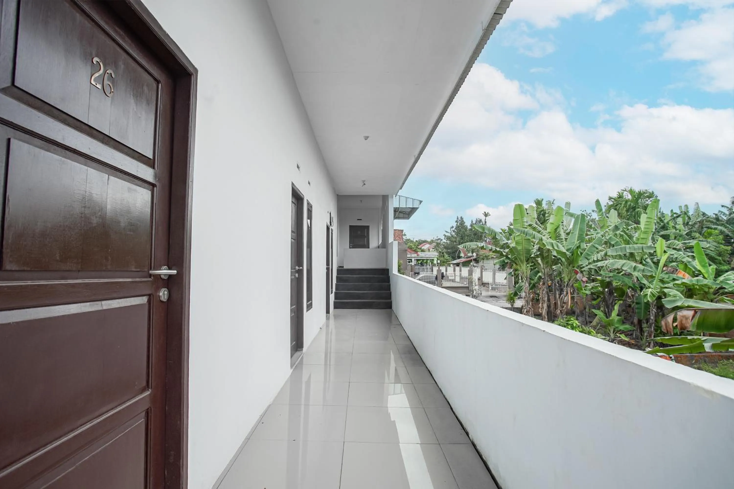 Lobby or reception in Hotel O Owo Guest House Syariah