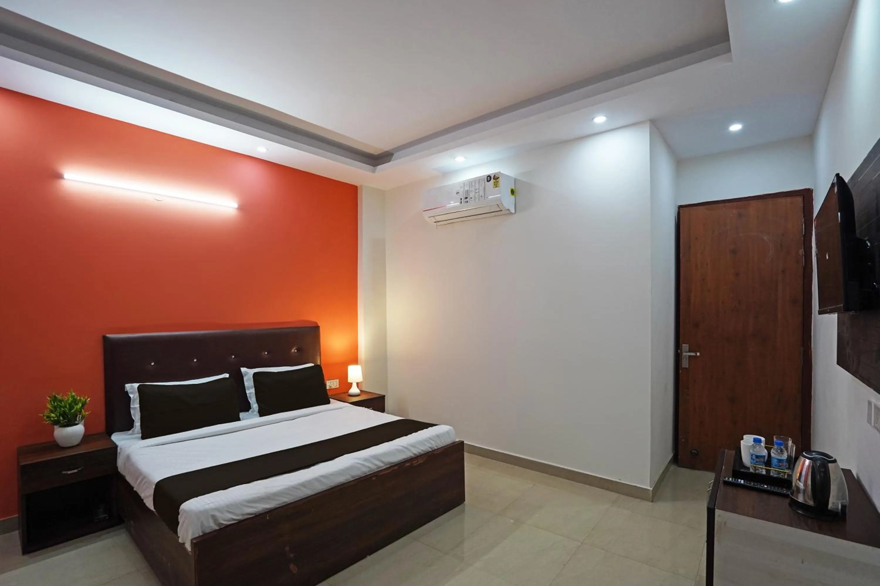 Bedroom in Hotel O Noida Stays
