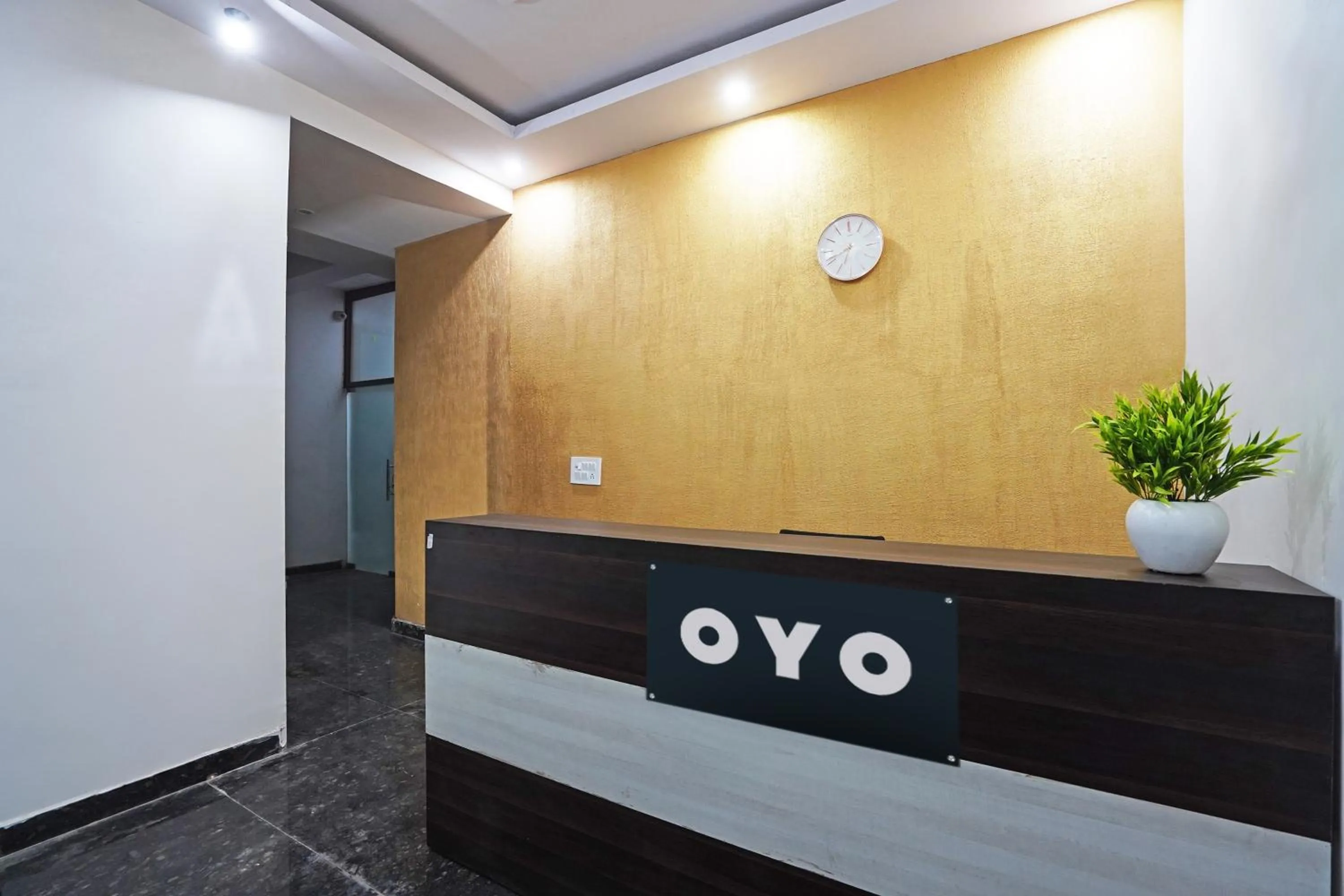 Lobby or reception in Hotel O Noida Stays