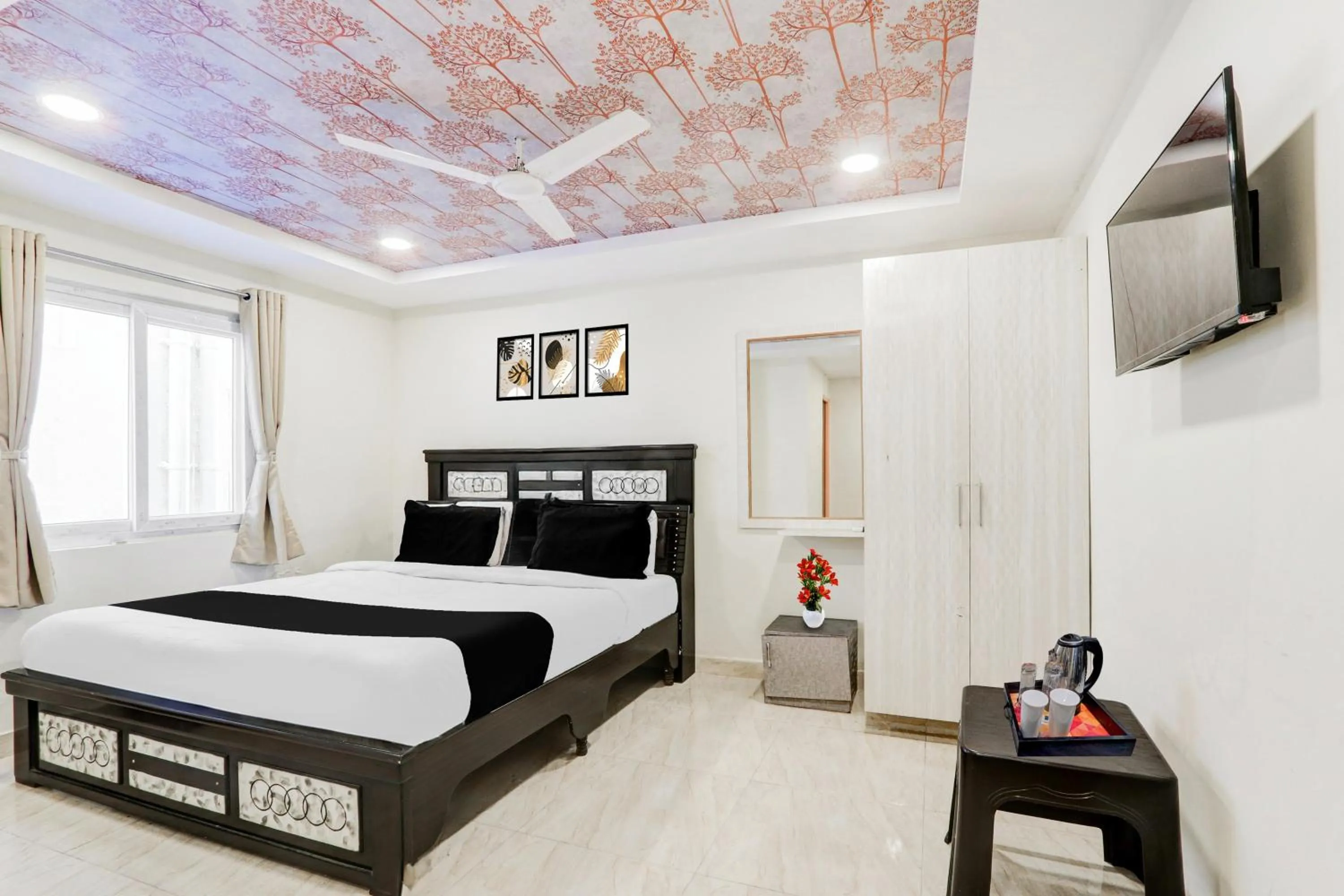 Bedroom, Bed in Super Collection O Bommarilu Warangal