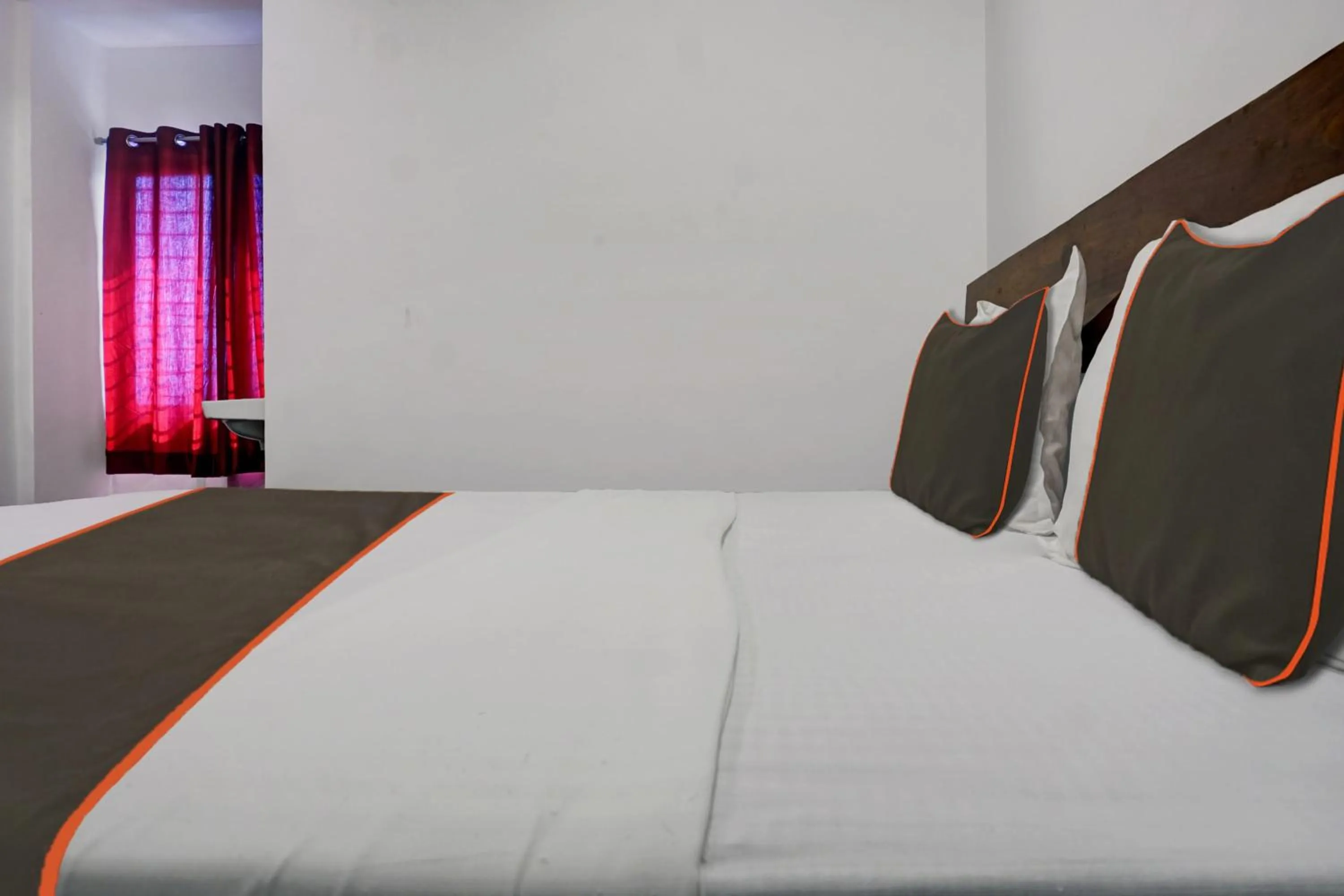 Bedroom, Bed in Hotel O Sai Inn Lodging