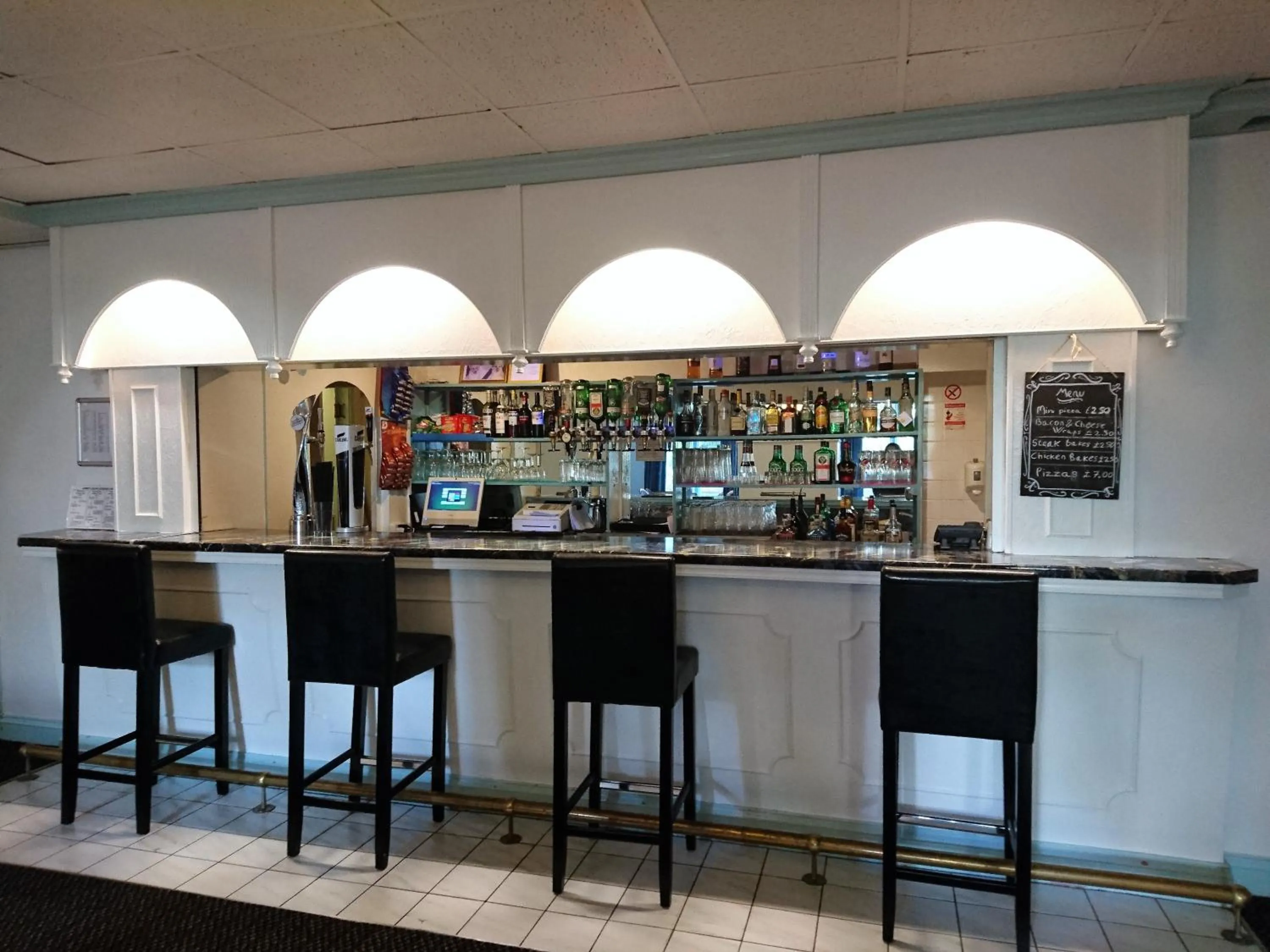 Lounge or bar in Sarum Apart-Hotel
