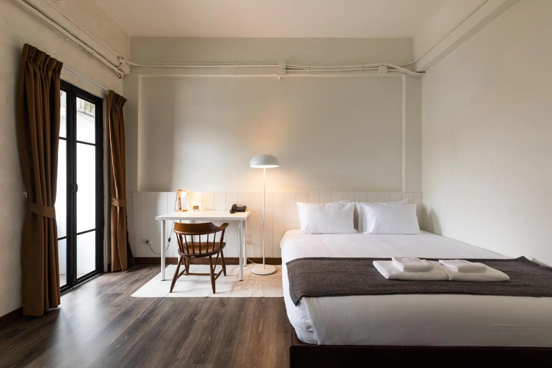 Photo of the whole room, Bed in Within Korat Sawairiang