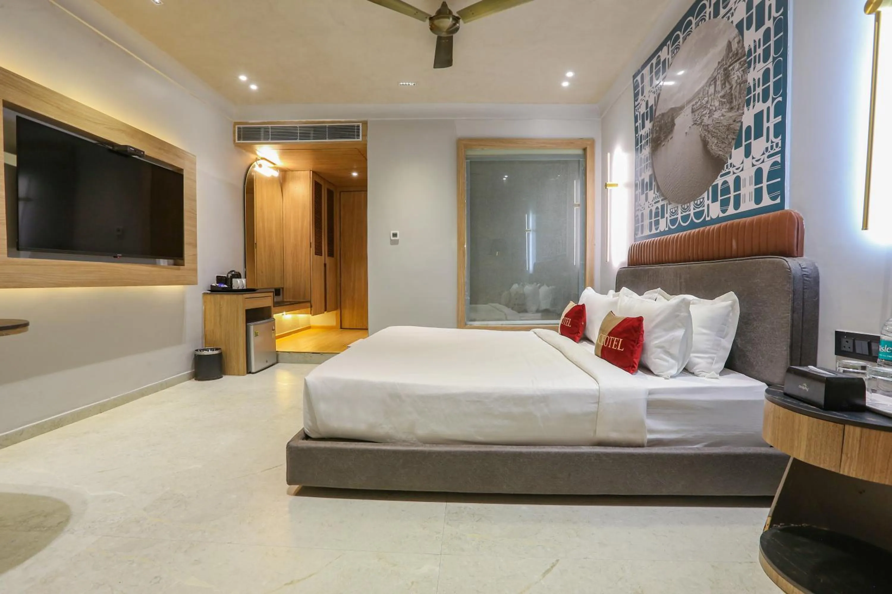 Photo of the whole room, Bed in Aceotel Select Aria, Bhopal -A Luxury Boutique Hotel