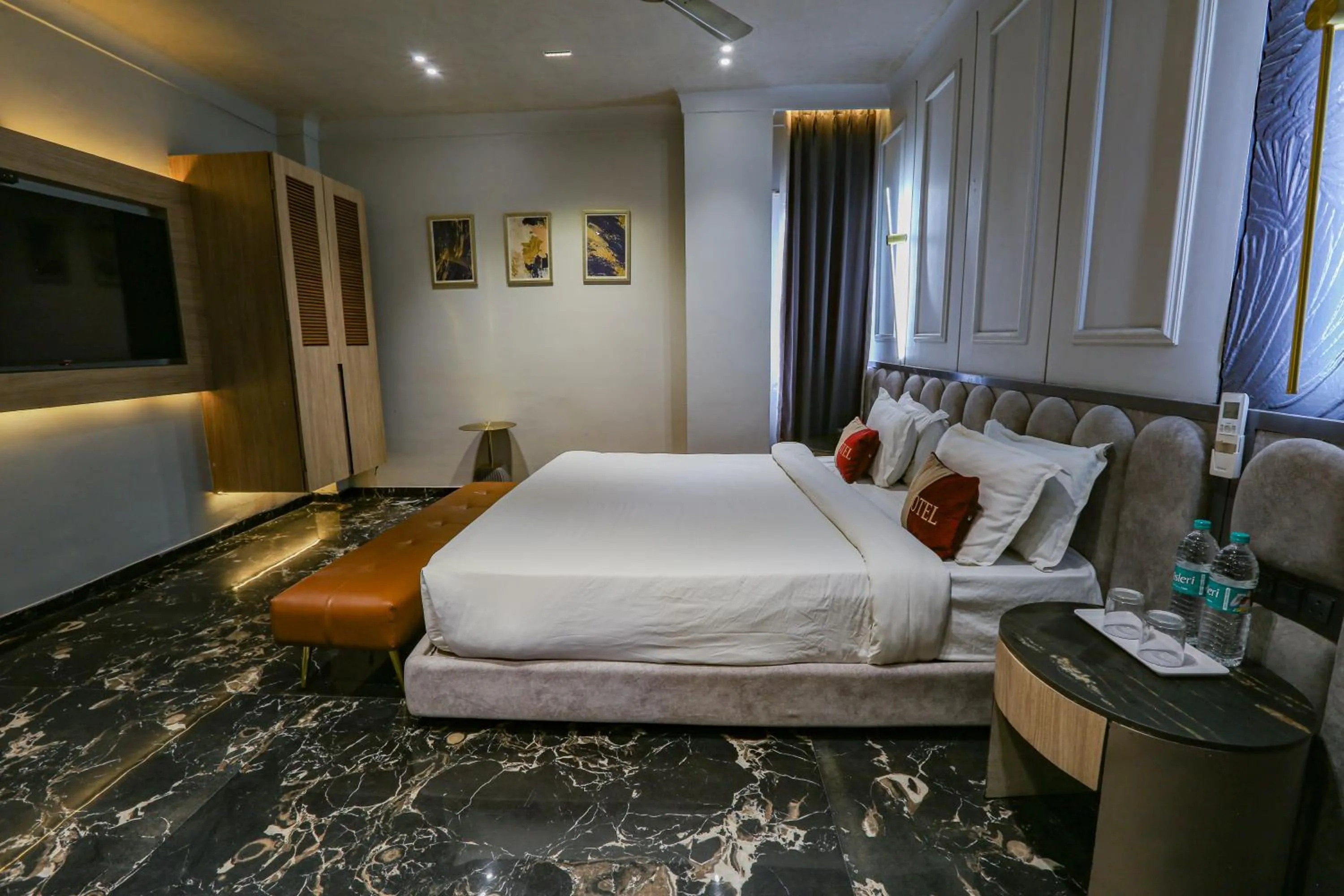 wardrobe, Bed in Aceotel Select Aria, Bhopal -A Luxury Boutique Hotel