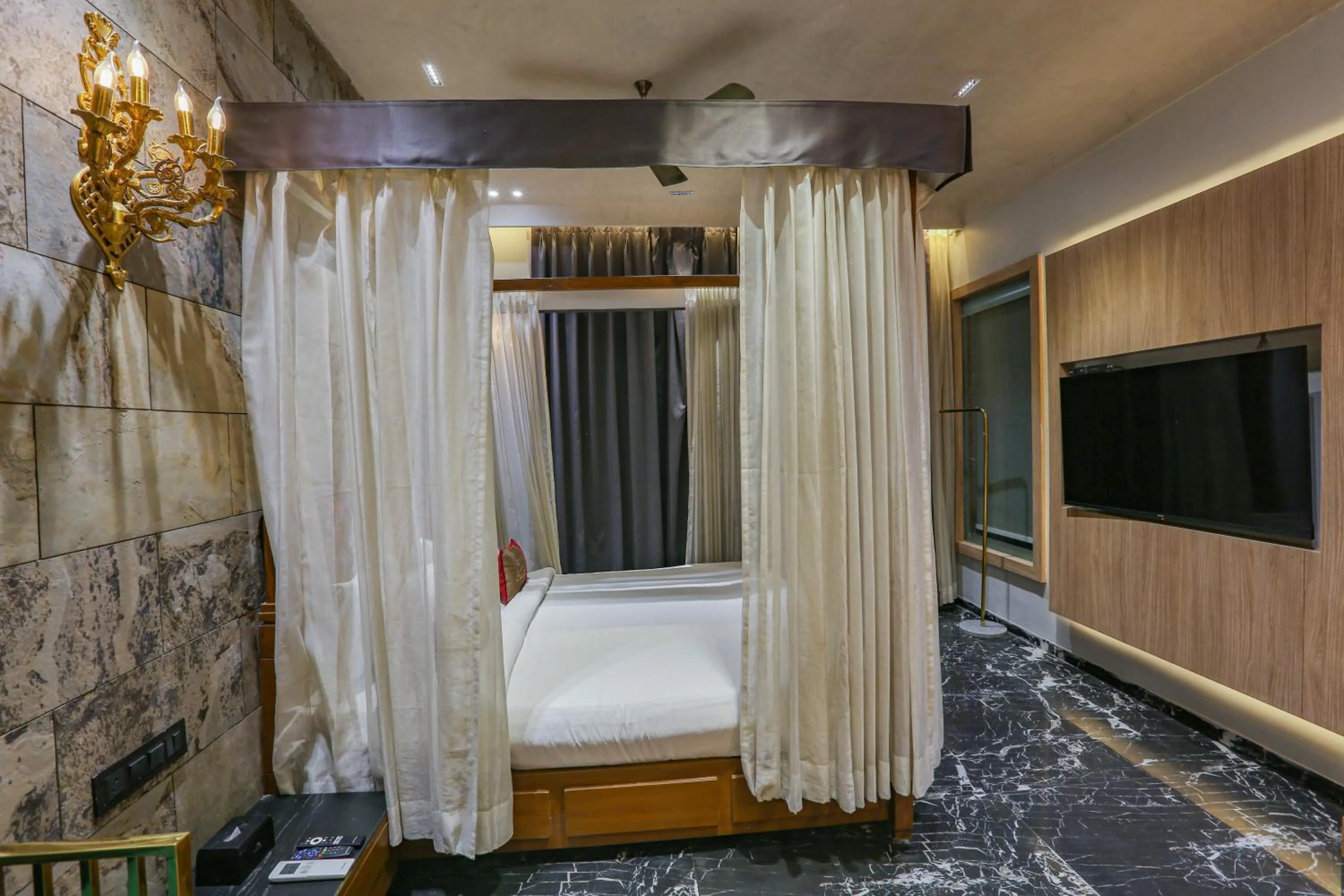 TV and multimedia, Bed in Aceotel Select Aria, Bhopal -A Luxury Boutique Hotel