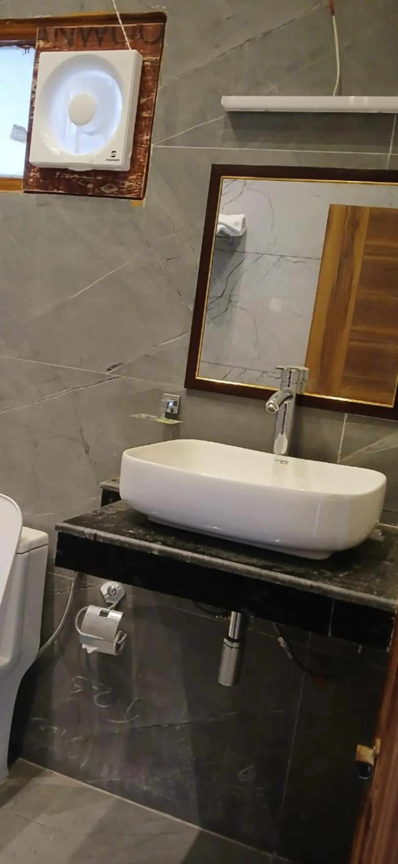 Toilet in Paatli Fort Estate Resort