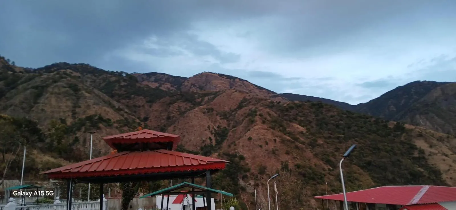 Mountain view in Paatli Fort Estate Resort