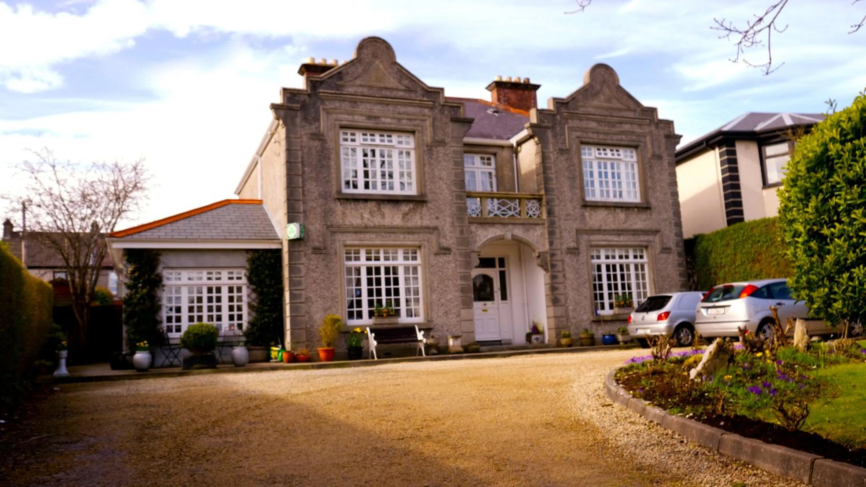 Facade/entrance in St Judes B&B