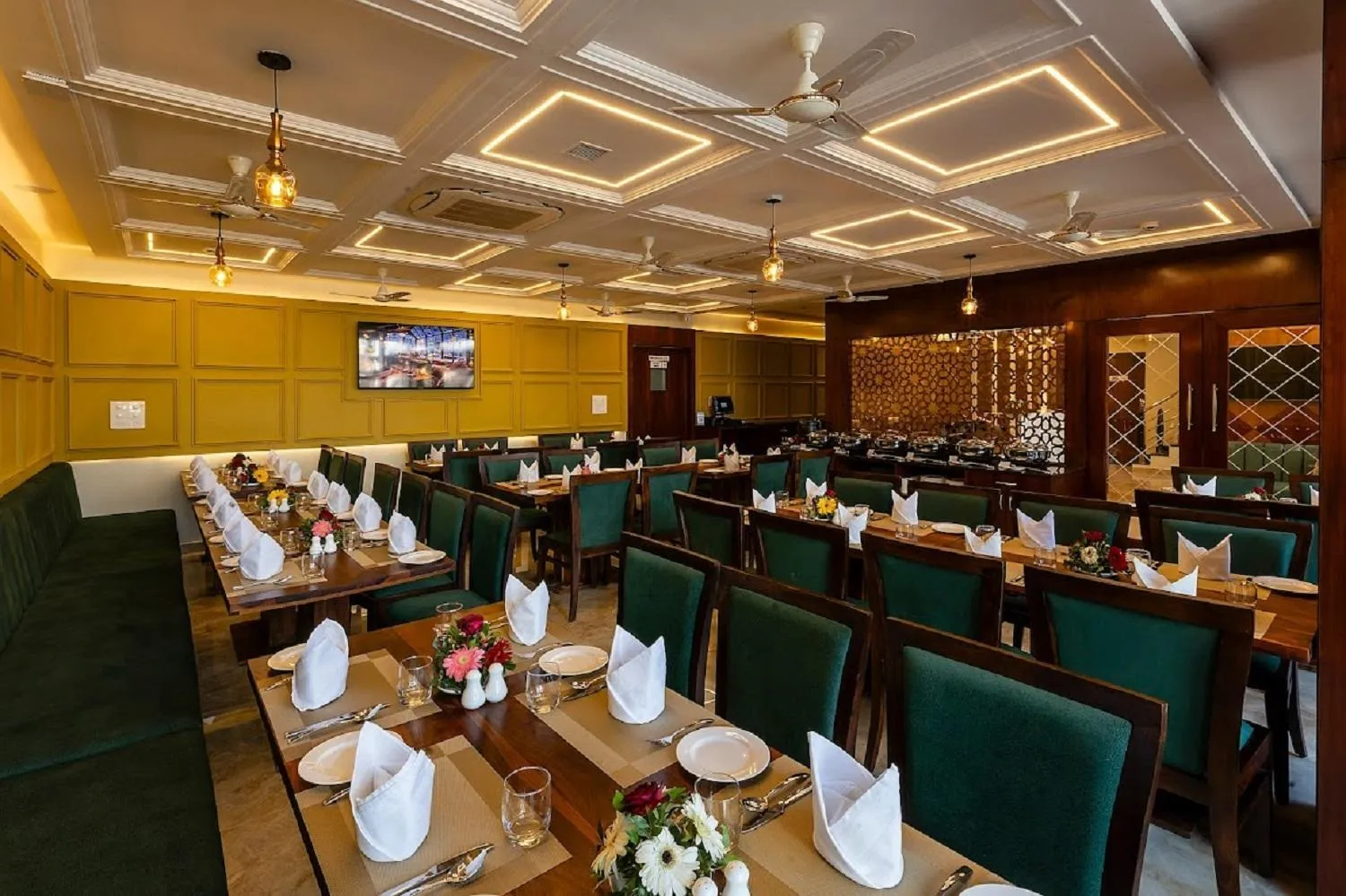 Restaurant/places to eat in Mertiya Residency