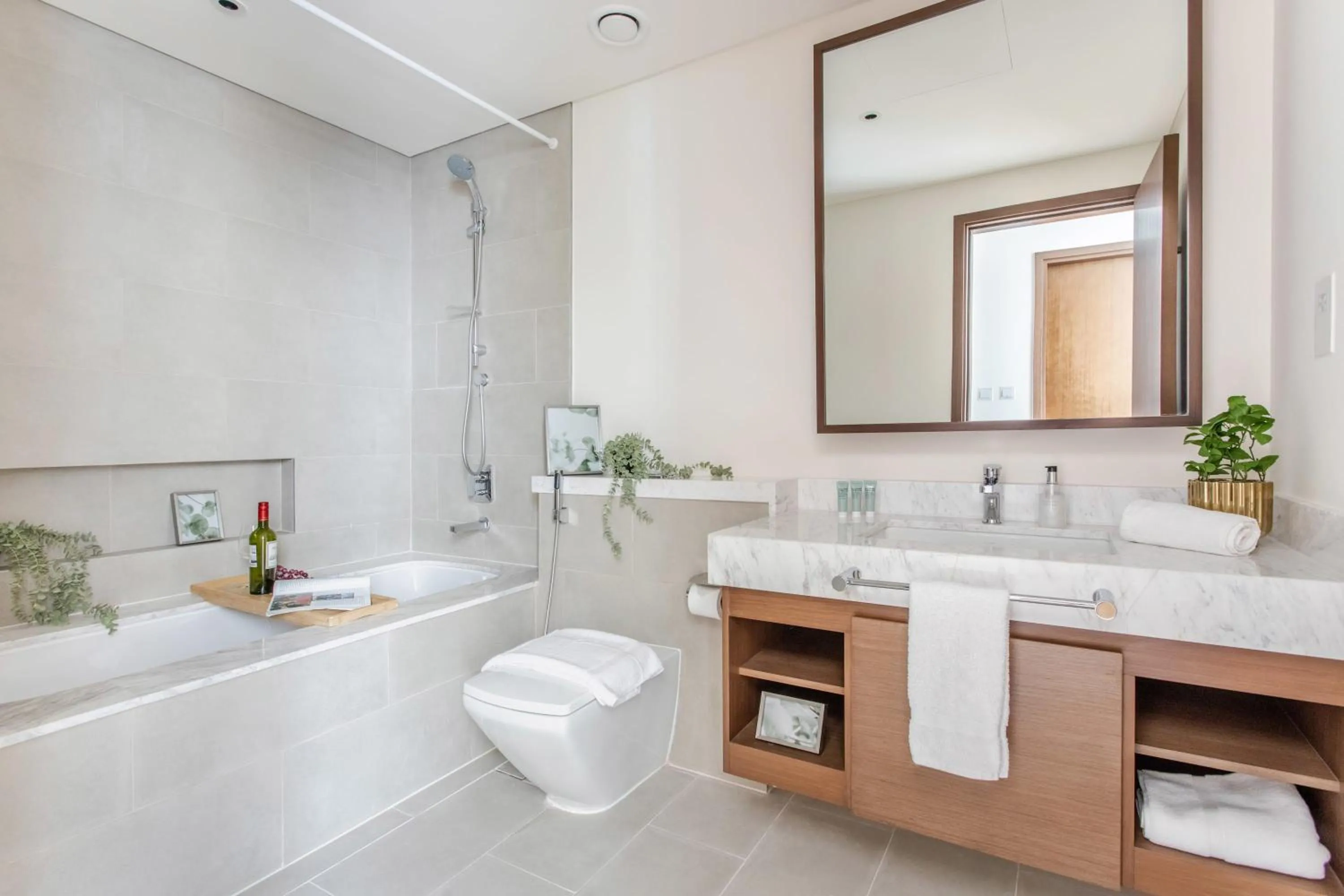 Frank Porter - Creek Rise Tower 1